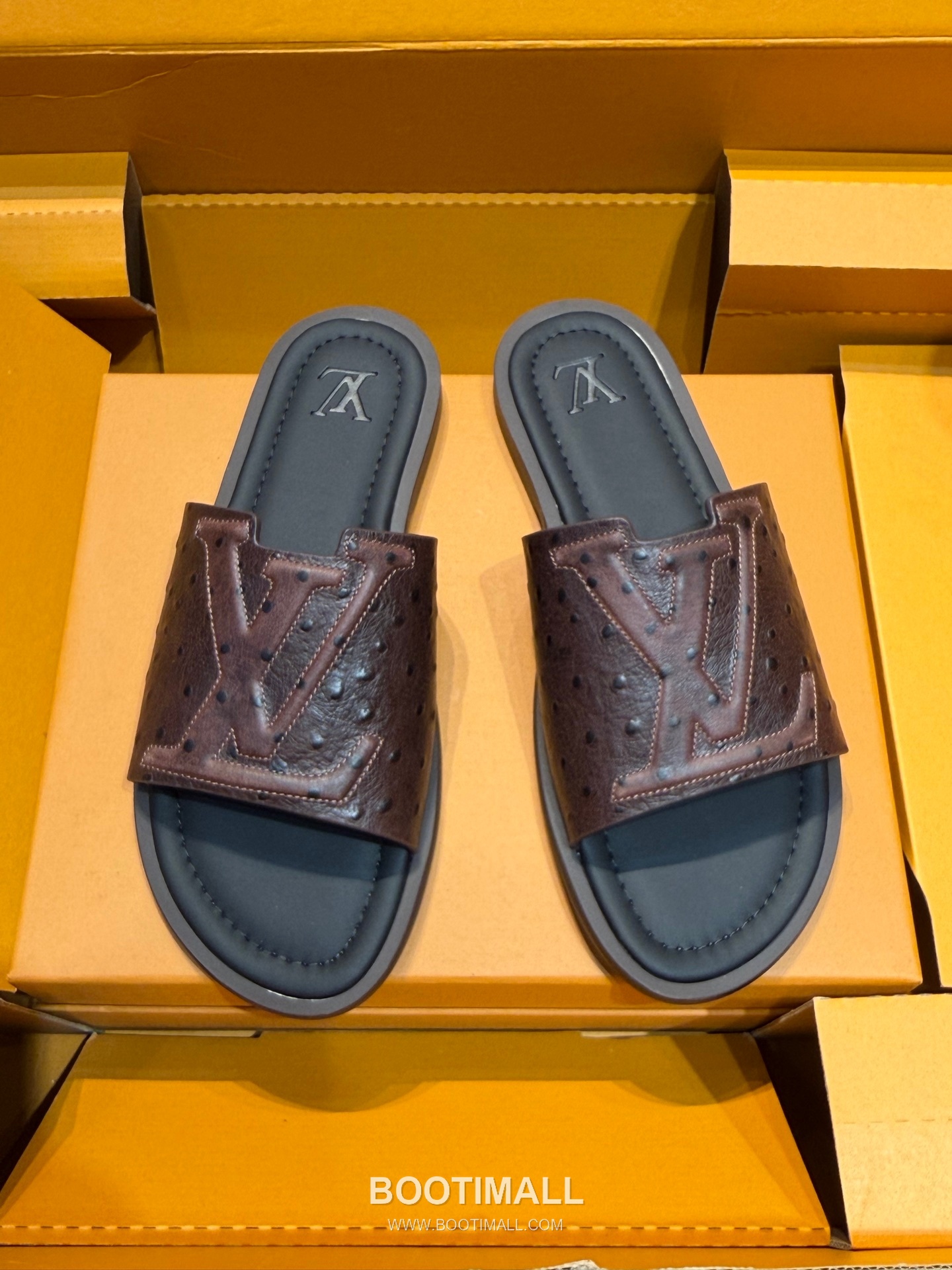 Louis Vuitton Oasis Monogram 5D Logo Calfskin Blue Slides 루이비통 오아시스 모노그램 5D 로고 송아지가죽 블루 슬라이드 3