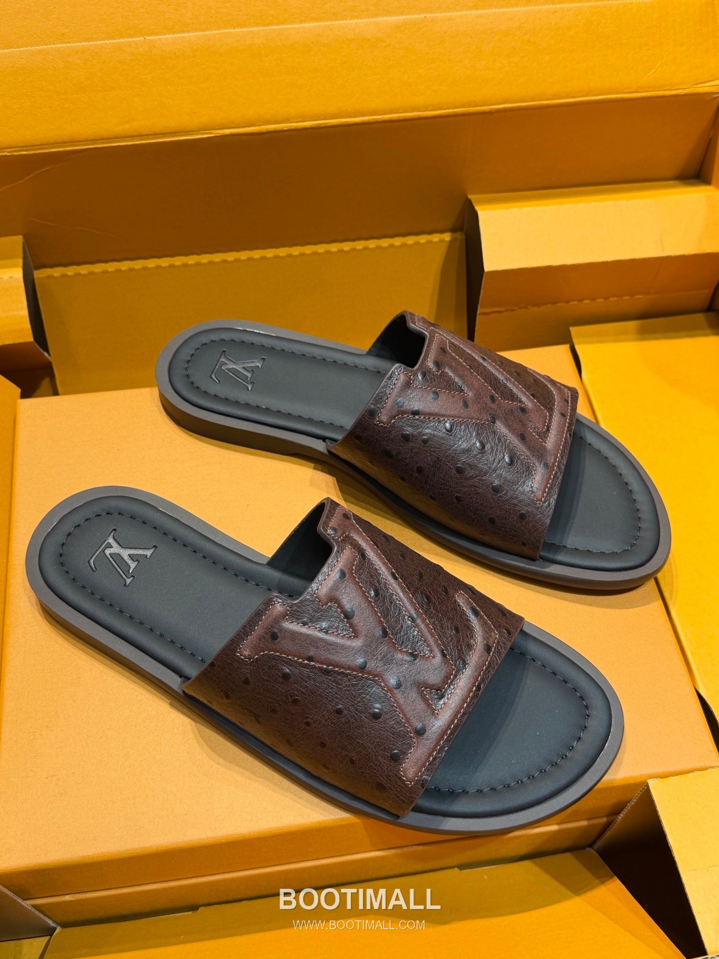 Louis Vuitton Oasis Monogram 5D Logo Calfskin Blue Slides 루이비통 오아시스 모노그램 5D 로고 송아지가죽 블루 슬라이드 5