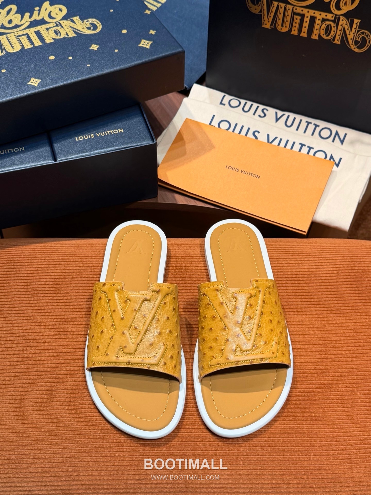 Louis Vuitton Oasis Monogram 5D Logo Calfskin Blue Slides 루이비통 오아시스 모노그램 5D 로고 송아지가죽 블루 슬라이드 1