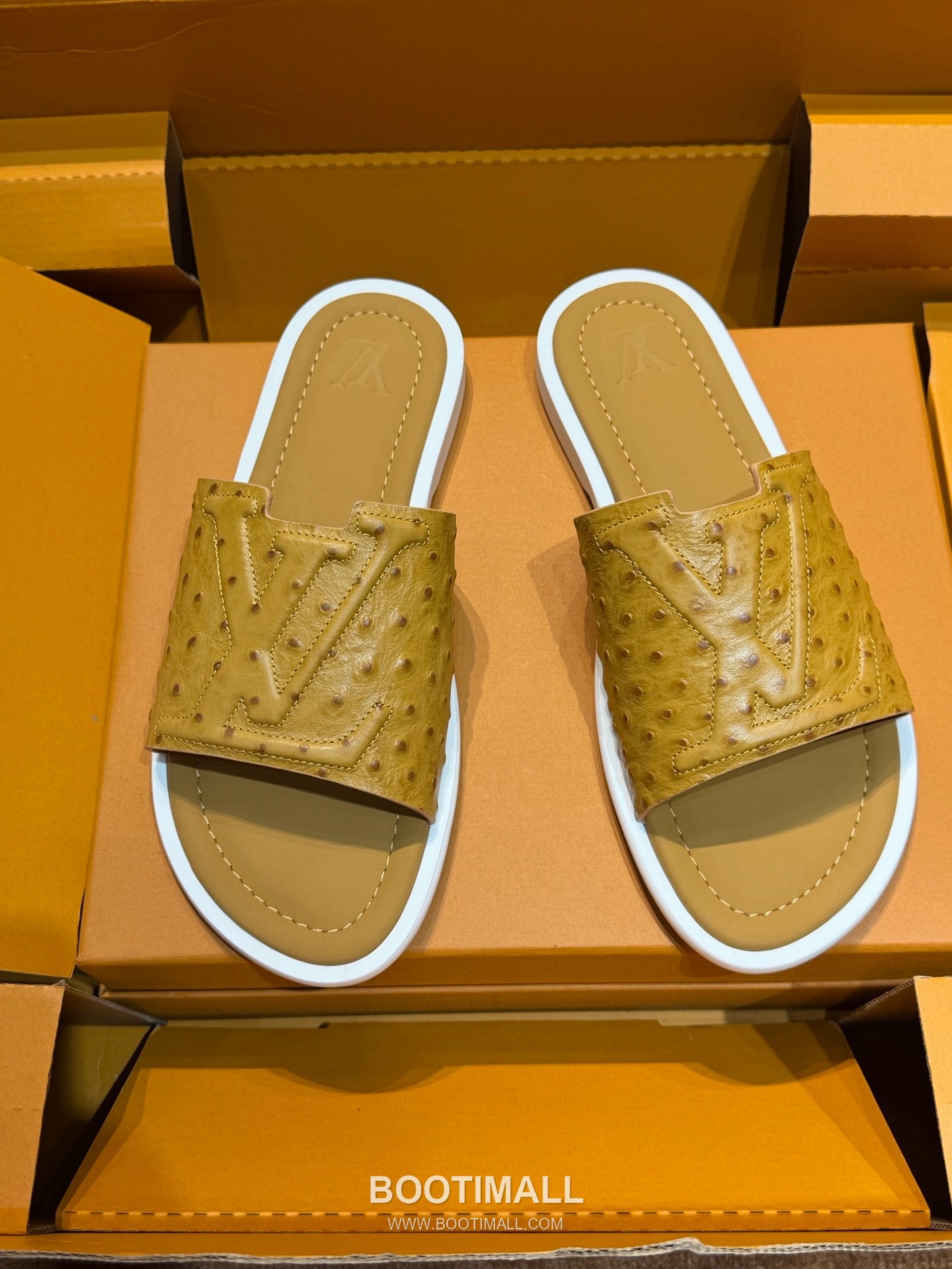 Louis Vuitton Oasis Monogram 5D Logo Calfskin Blue Slides 루이비통 오아시스 모노그램 5D 로고 송아지가죽 블루 슬라이드 3