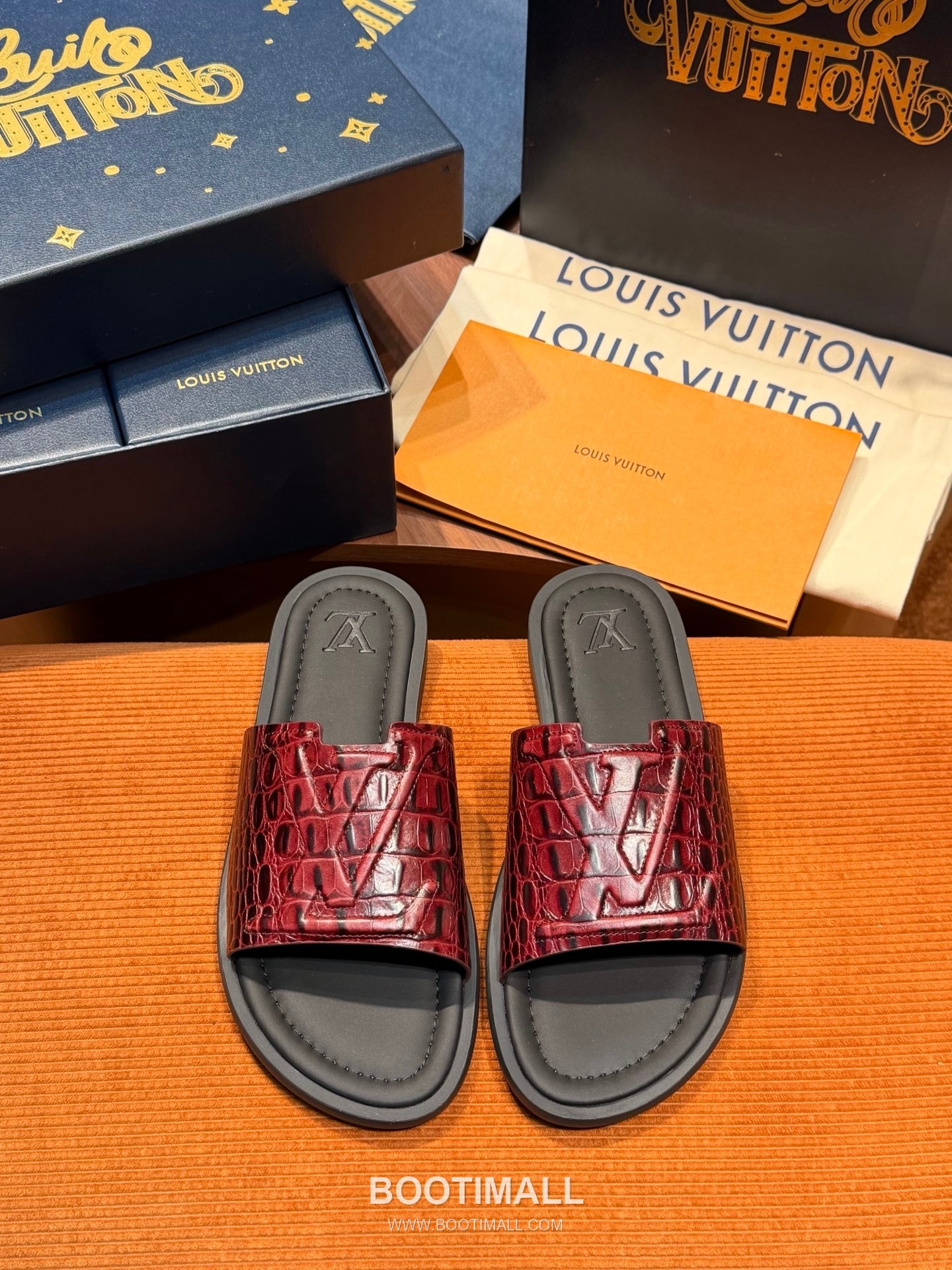 Louis Vuitton Oasis Monogram 5D Logo Calfskin Blue Slides 루이비통 오아시스 모노그램 5D 로고 송아지가죽 블루 슬라이드 1