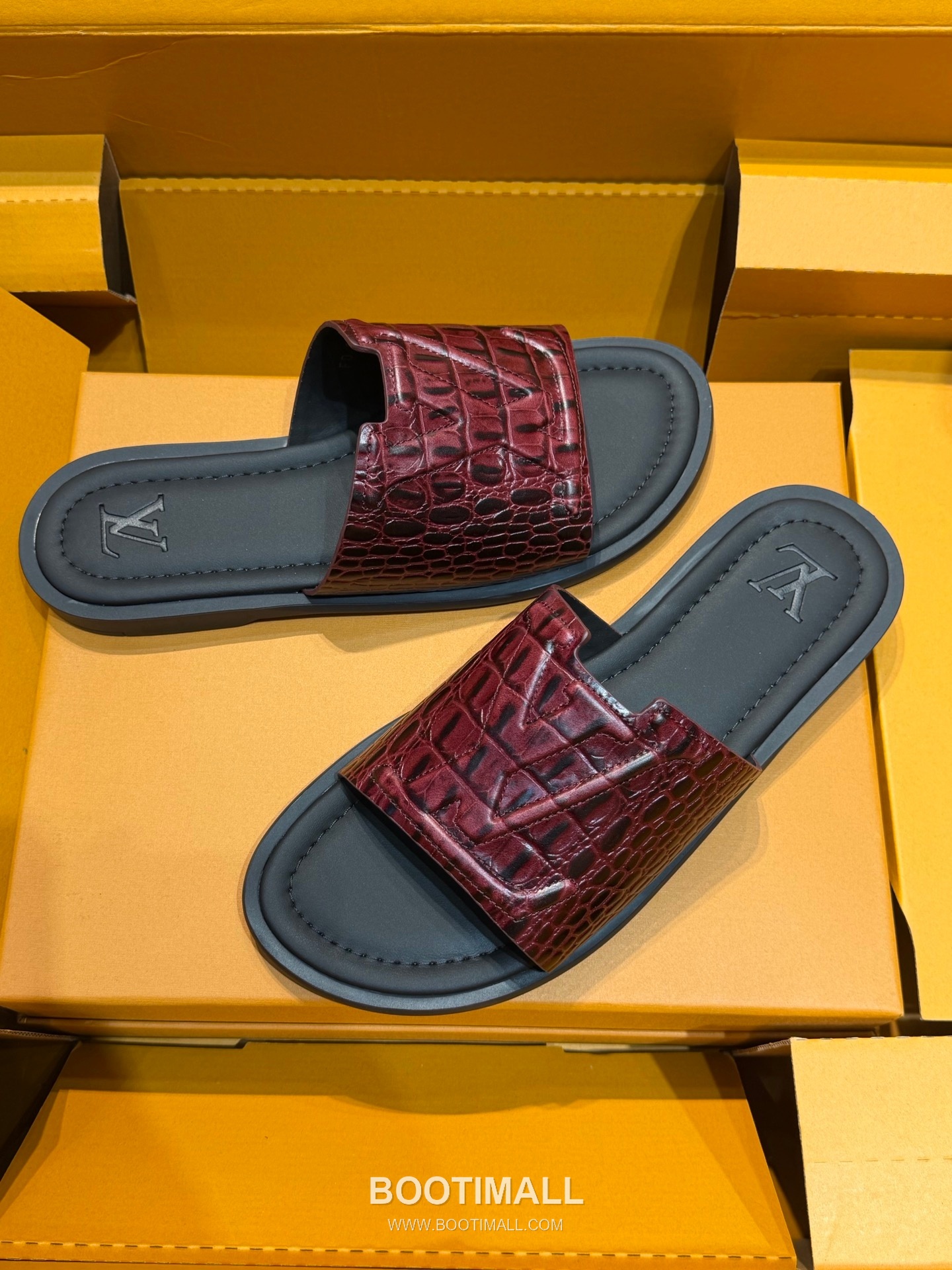 Louis Vuitton Oasis Monogram 5D Logo Calfskin Blue Slides 루이비통 오아시스 모노그램 5D 로고 송아지가죽 블루 슬라이드 5