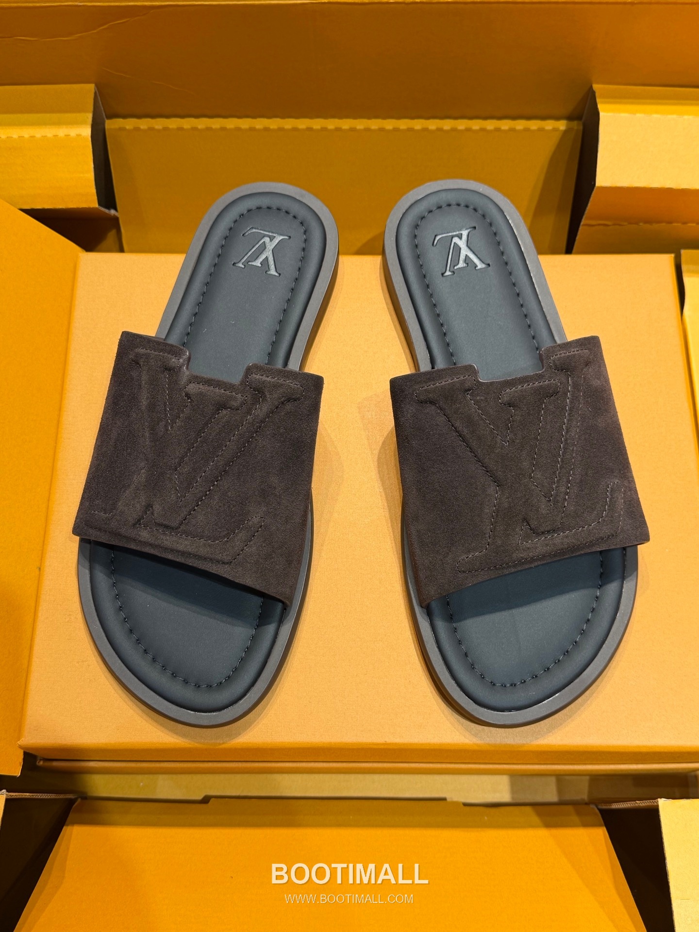 Louis Vuitton Oasis Monogram 5D Logo Calfskin Blue Slides 루이비통 오아시스 모노그램 5D 로고 송아지가죽 블루 슬라이드 3