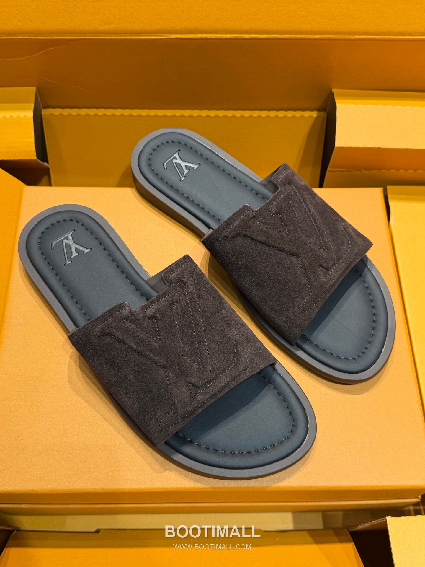 Louis Vuitton Oasis Monogram 5D Logo Calfskin Blue Slides 루이비통 오아시스 모노그램 5D 로고 송아지가죽 블루 슬라이드 4