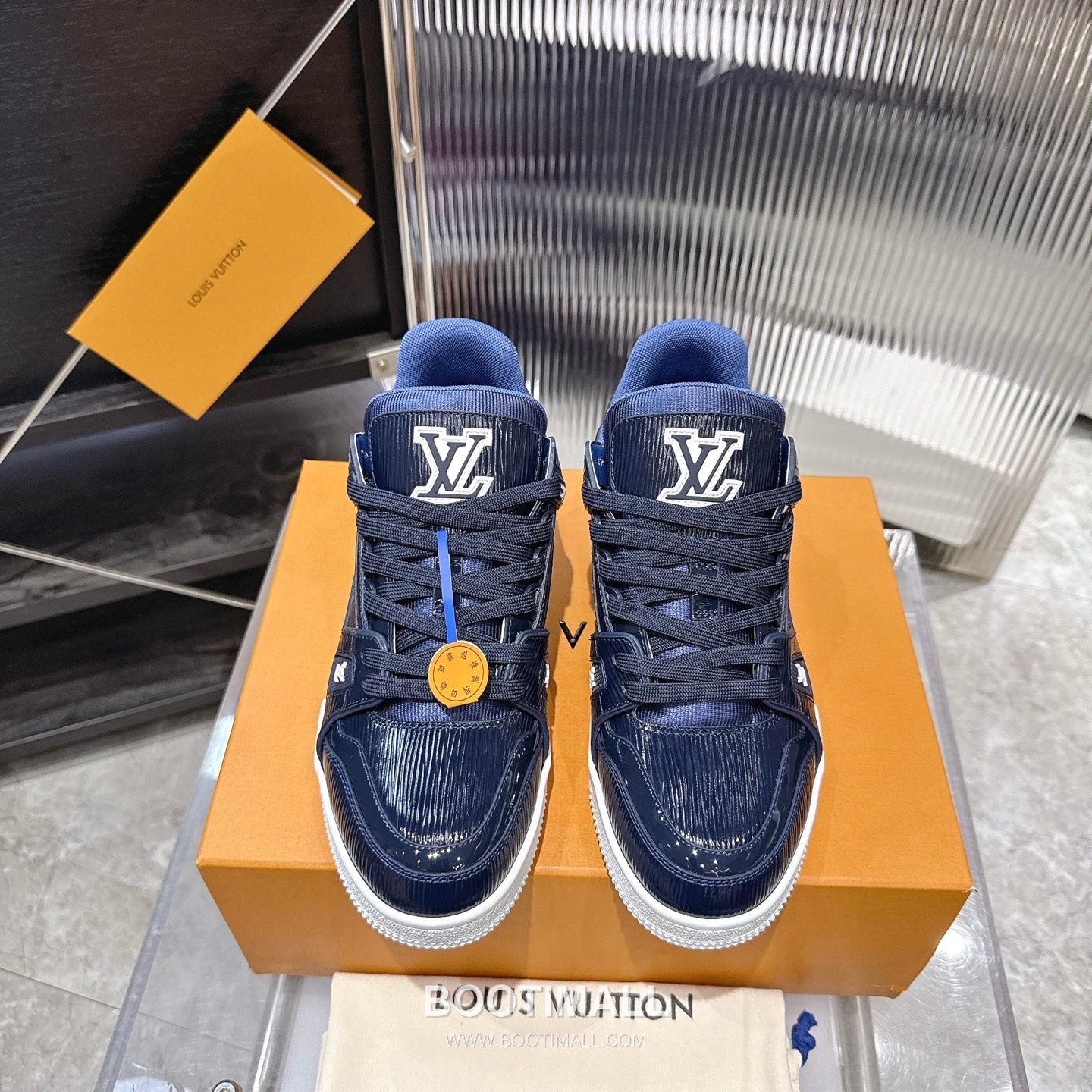 Louis Vuitton Trainer Monogram Denim 루이비통 트레이너 모노그램 데님 스니커즈 1