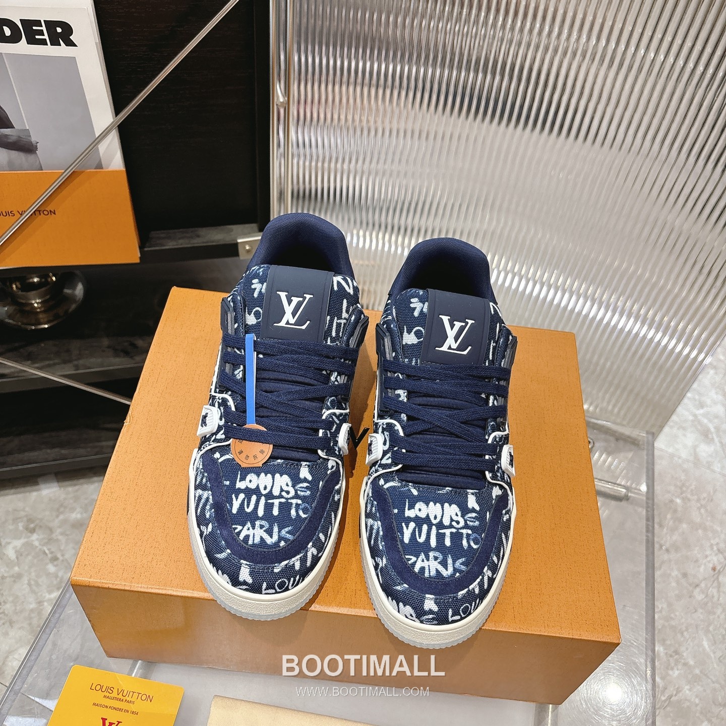 Louis Vuitton Trainer Monogram Denim 루이비통 트레이너 모노그램 데님 스니커즈 1
