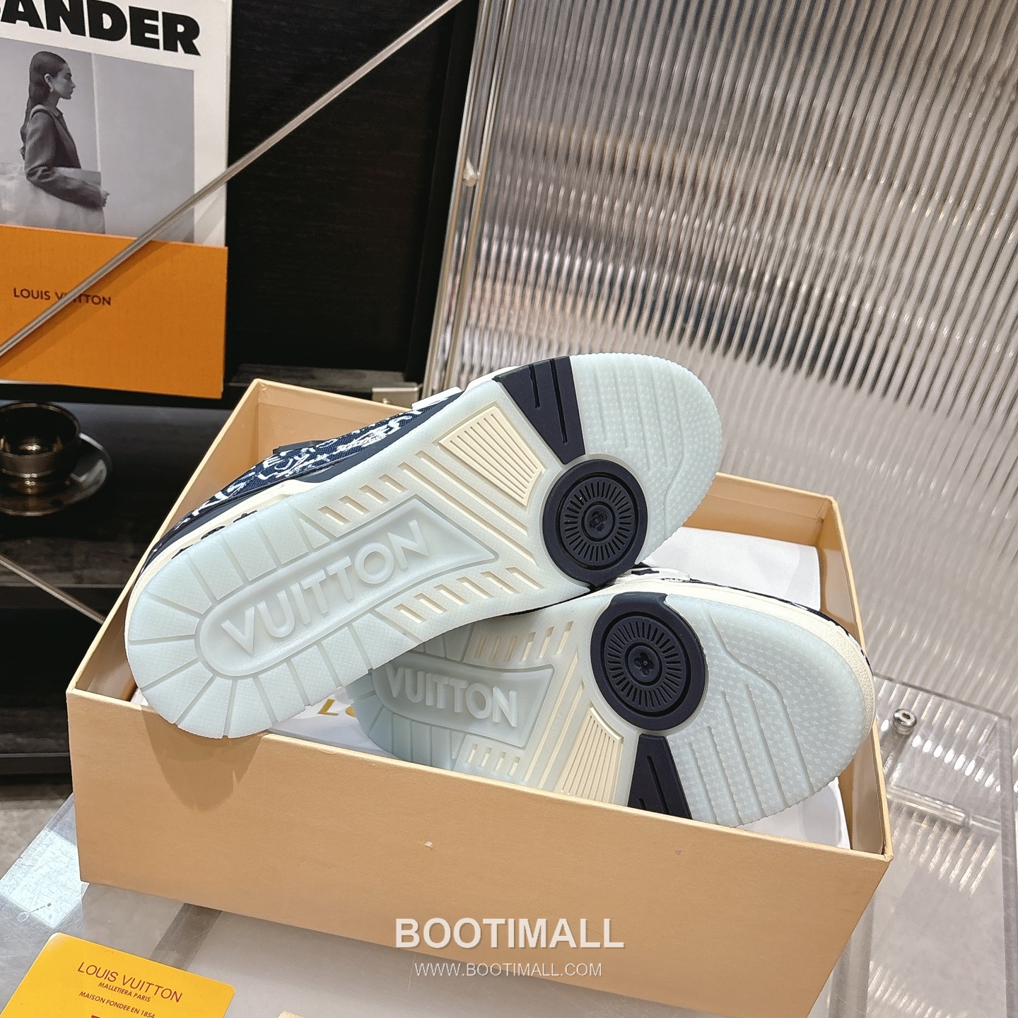 Louis Vuitton Trainer Monogram Denim 루이비통 트레이너 모노그램 데님 스니커즈 9