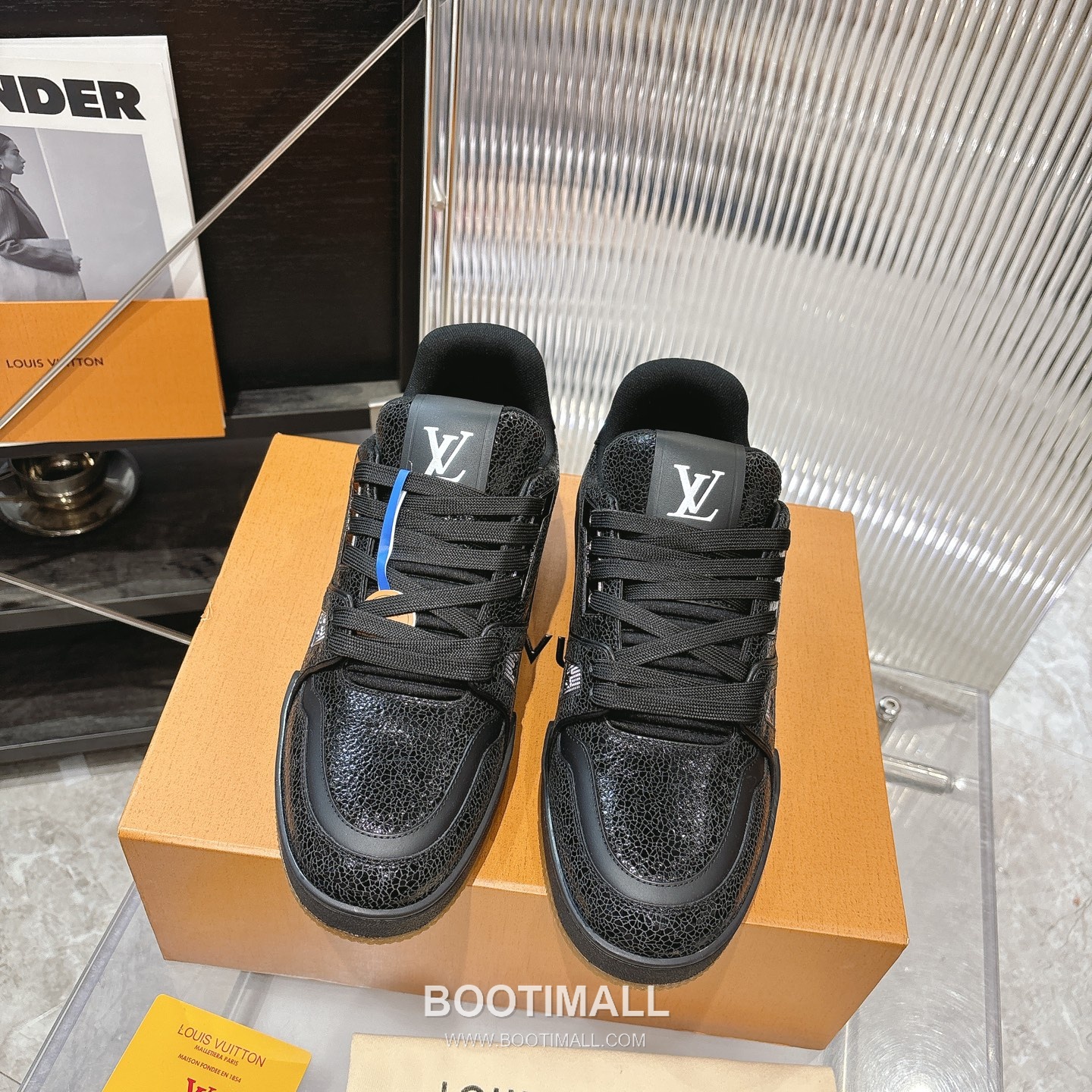 Louis Vuitton Trainer Monogram Denim 루이비통 트레이너 모노그램 데님 스니커즈 1