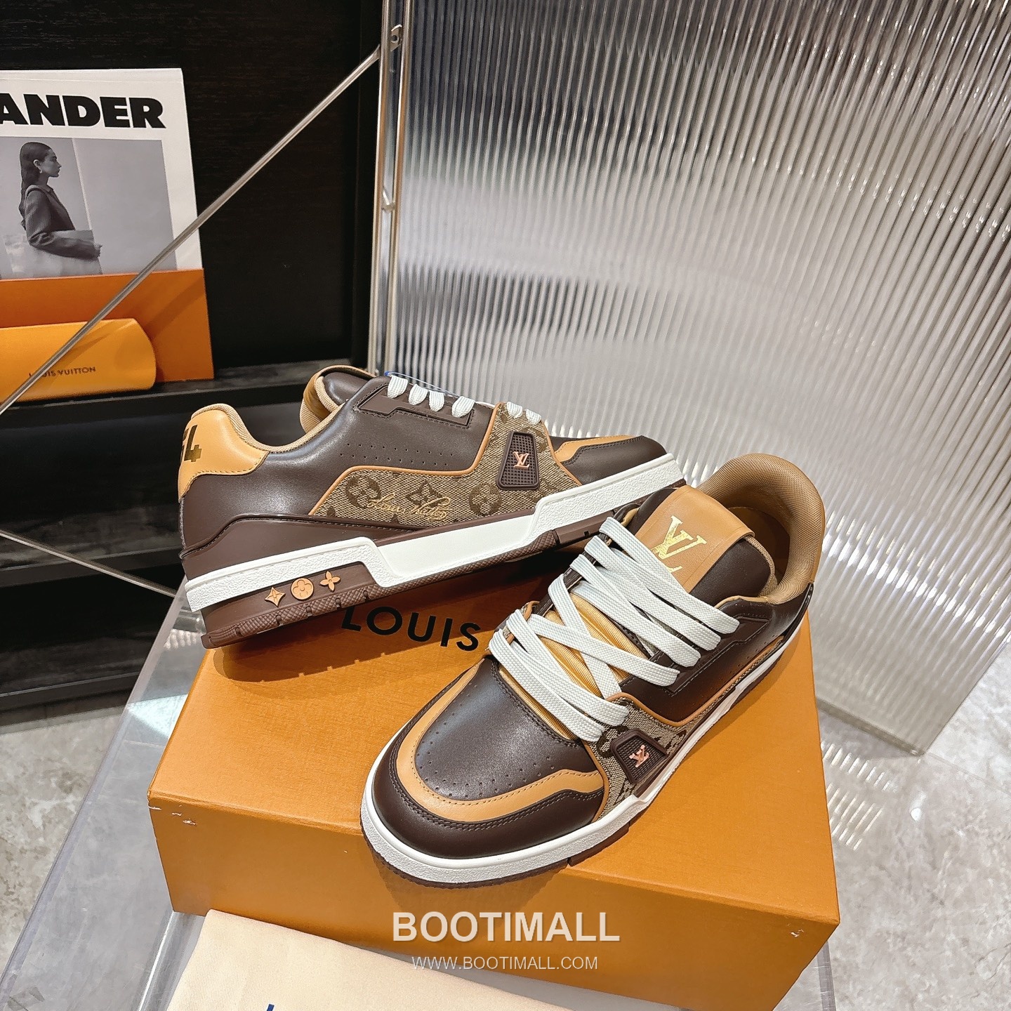 Louis Vuitton Trainer Monogram Denim 루이비통 트레이너 모노그램 데님 스니커즈 4