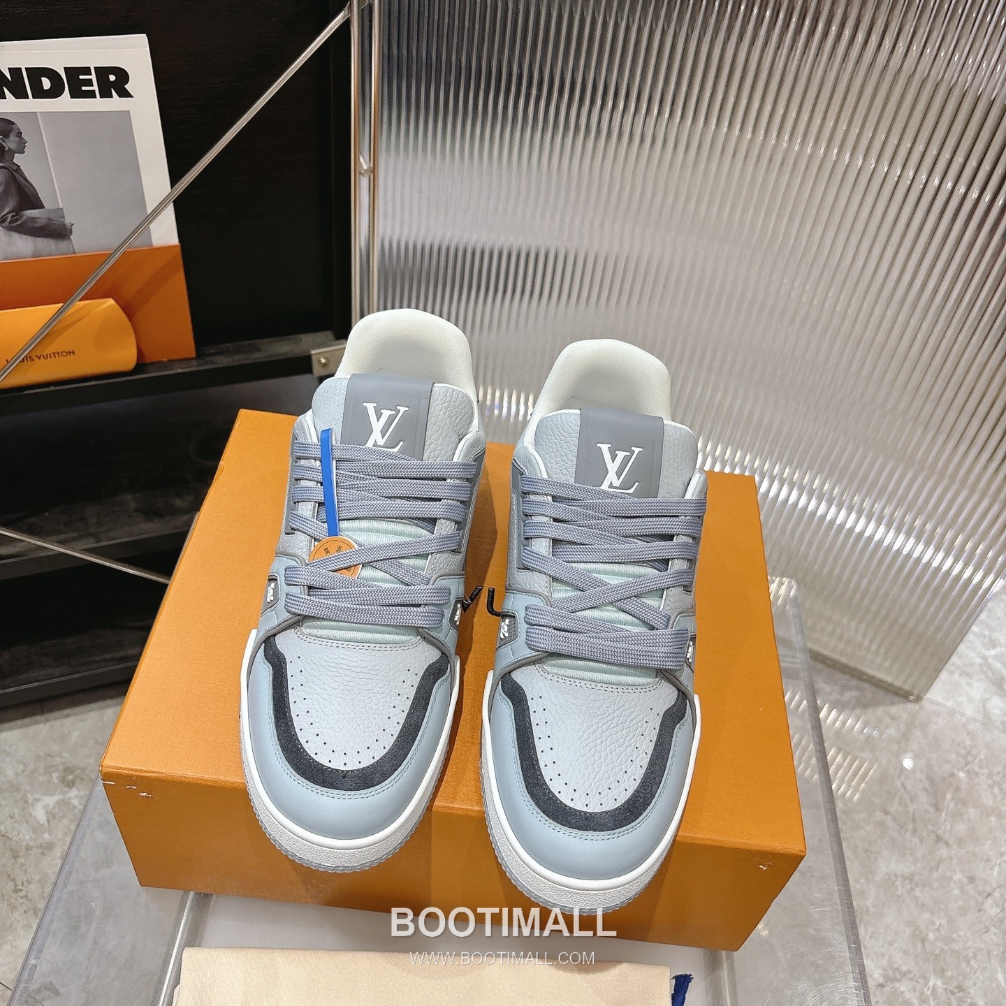 Louis Vuitton Trainer Monogram Denim 루이비통 트레이너 모노그램 데님 스니커즈 1