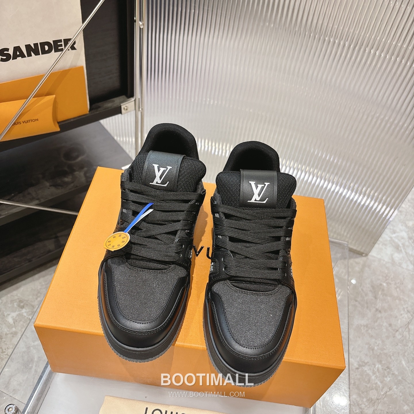 Louis Vuitton Trainer Monogram Denim 루이비통 트레이너 모노그램 데님 스니커즈 1