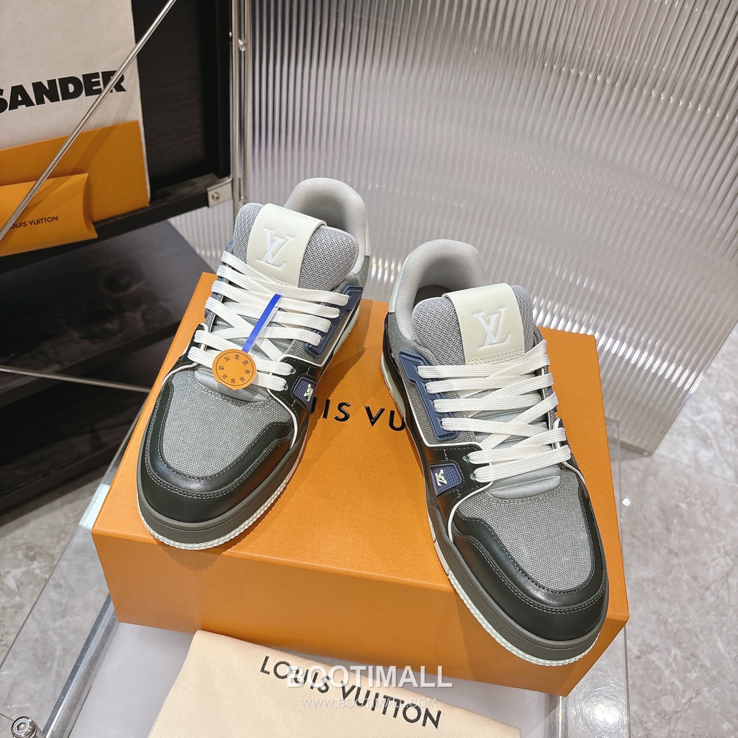 Louis Vuitton Trainer Monogram Denim 루이비통 트레이너 모노그램 데님 스니커즈 2