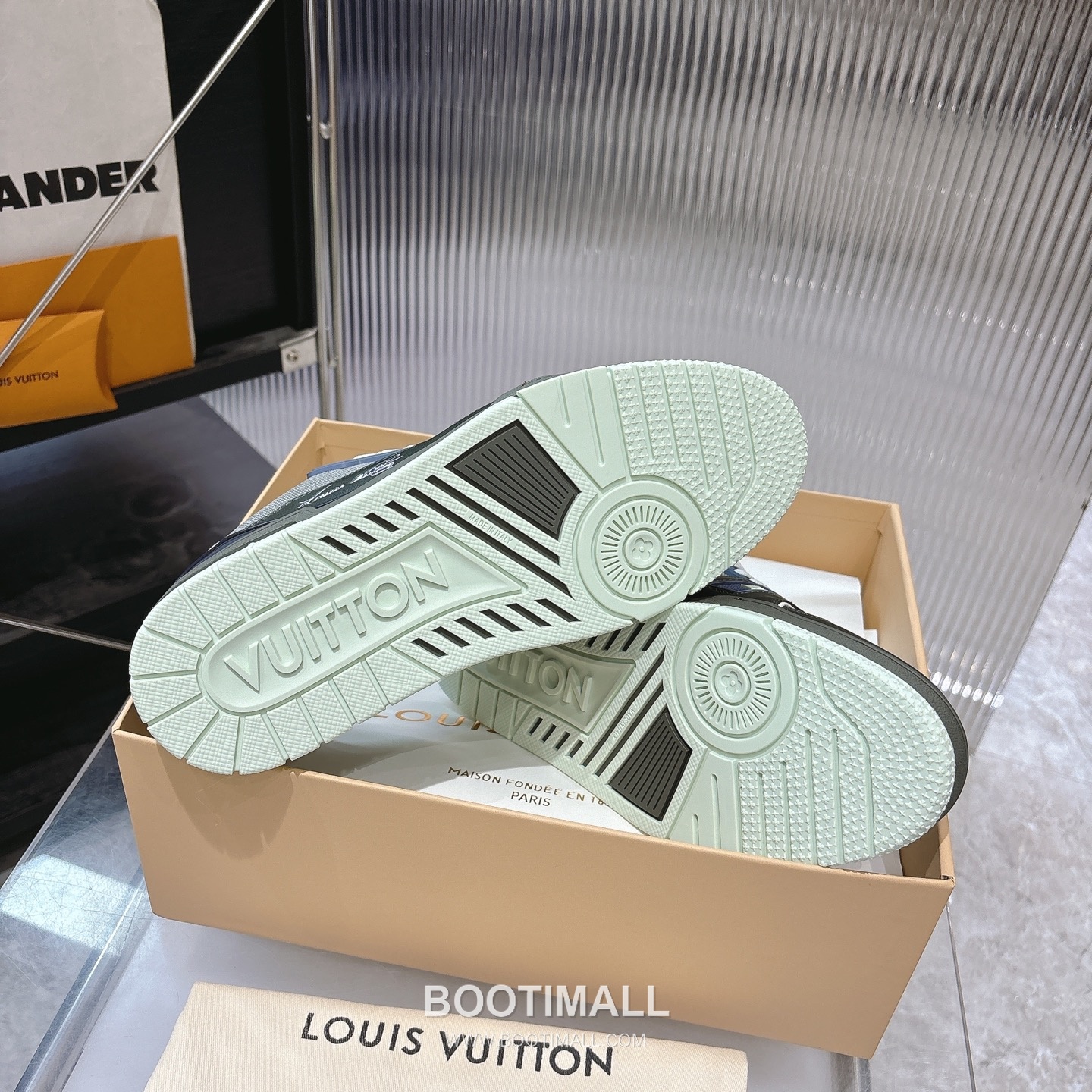 Louis Vuitton Trainer Monogram Denim 루이비통 트레이너 모노그램 데님 스니커즈 9
