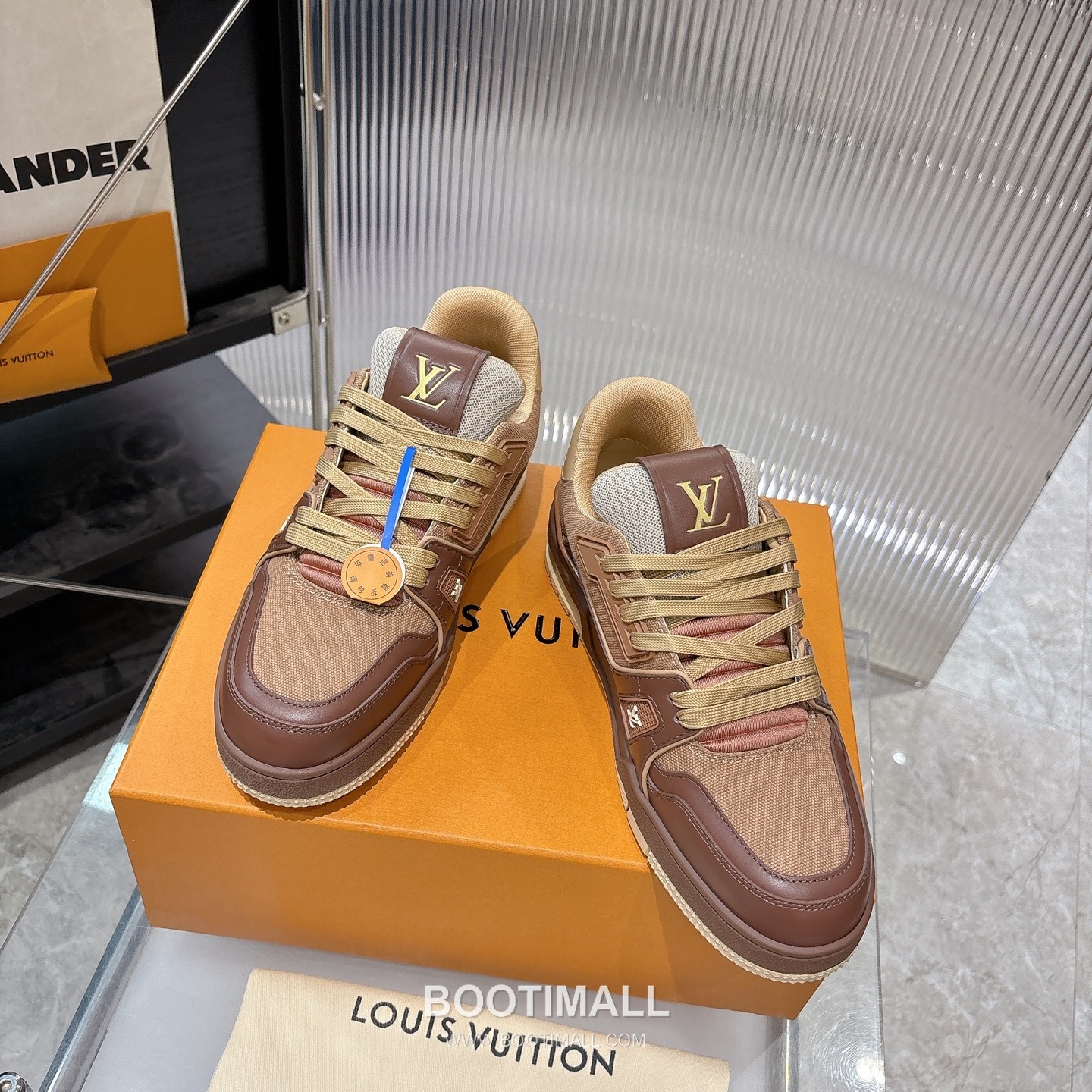 Louis Vuitton Trainer Monogram Denim 루이비통 트레이너 모노그램 데님 스니커즈 2