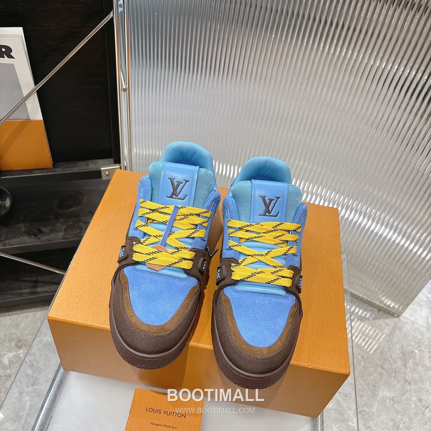 Louis Vuitton Trainer Monogram Denim 루이비통 트레이너 모노그램 데님 스니커즈 1