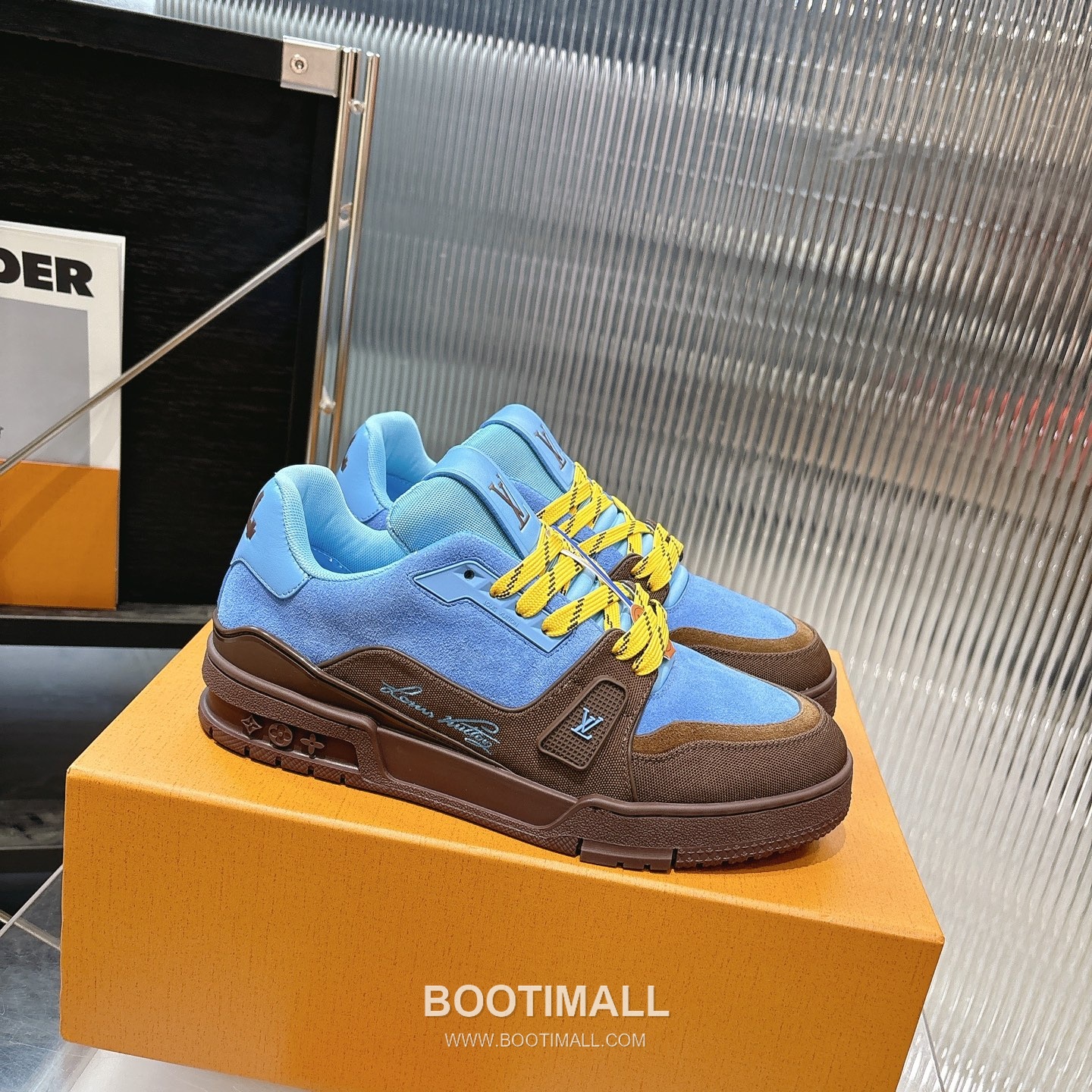 Louis Vuitton Trainer Monogram Denim 루이비통 트레이너 모노그램 데님 스니커즈 2