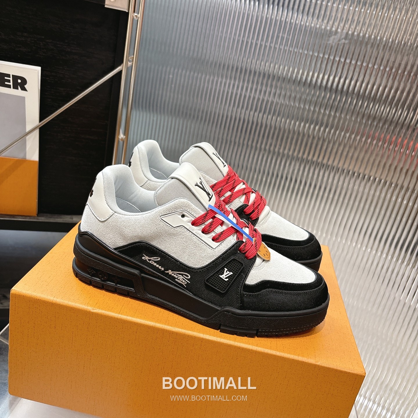 Louis Vuitton Trainer Monogram Denim 루이비통 트레이너 모노그램 데님 스니커즈 2