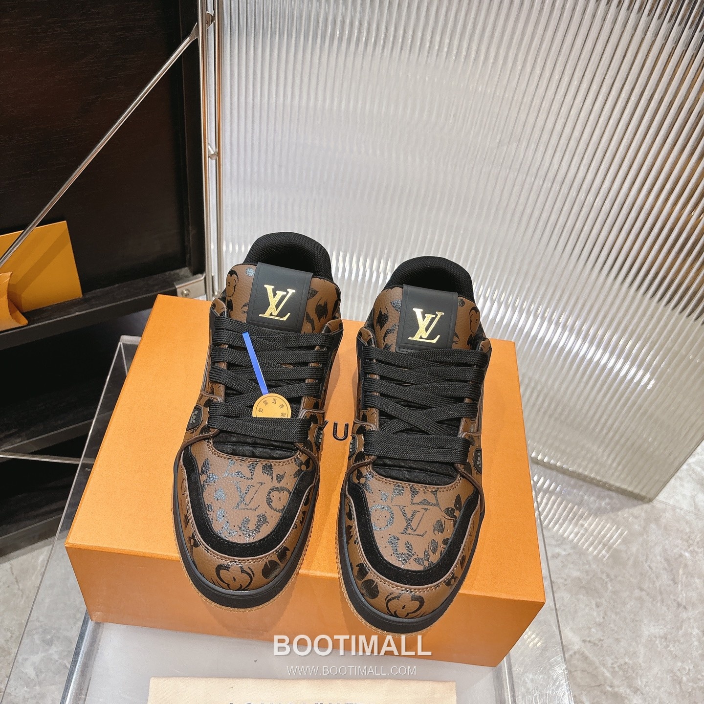 Louis Vuitton Trainer Monogram Denim 루이비통 트레이너 모노그램 데님 스니커즈 1