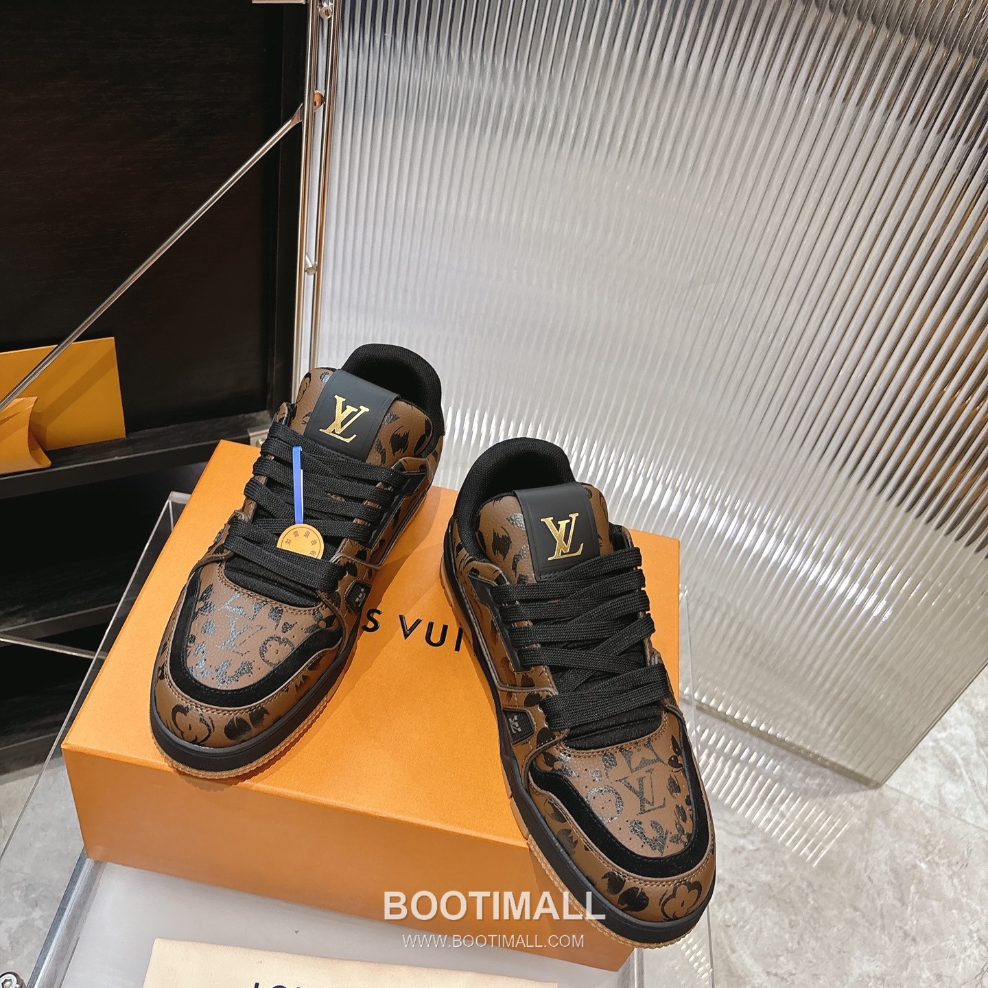 Louis Vuitton Trainer Monogram Denim 루이비통 트레이너 모노그램 데님 스니커즈 2