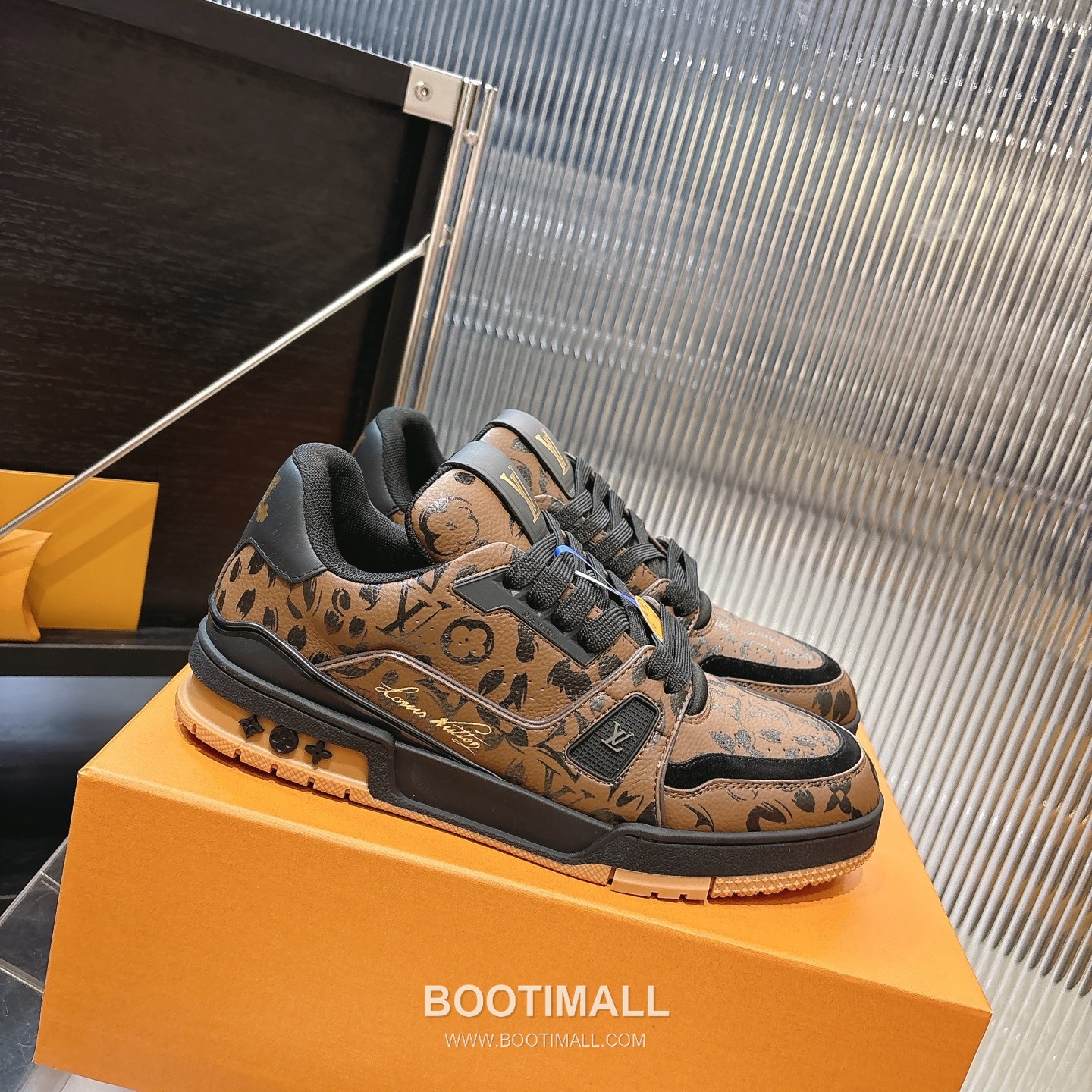 Louis Vuitton Trainer Monogram Denim 루이비통 트레이너 모노그램 데님 스니커즈 4