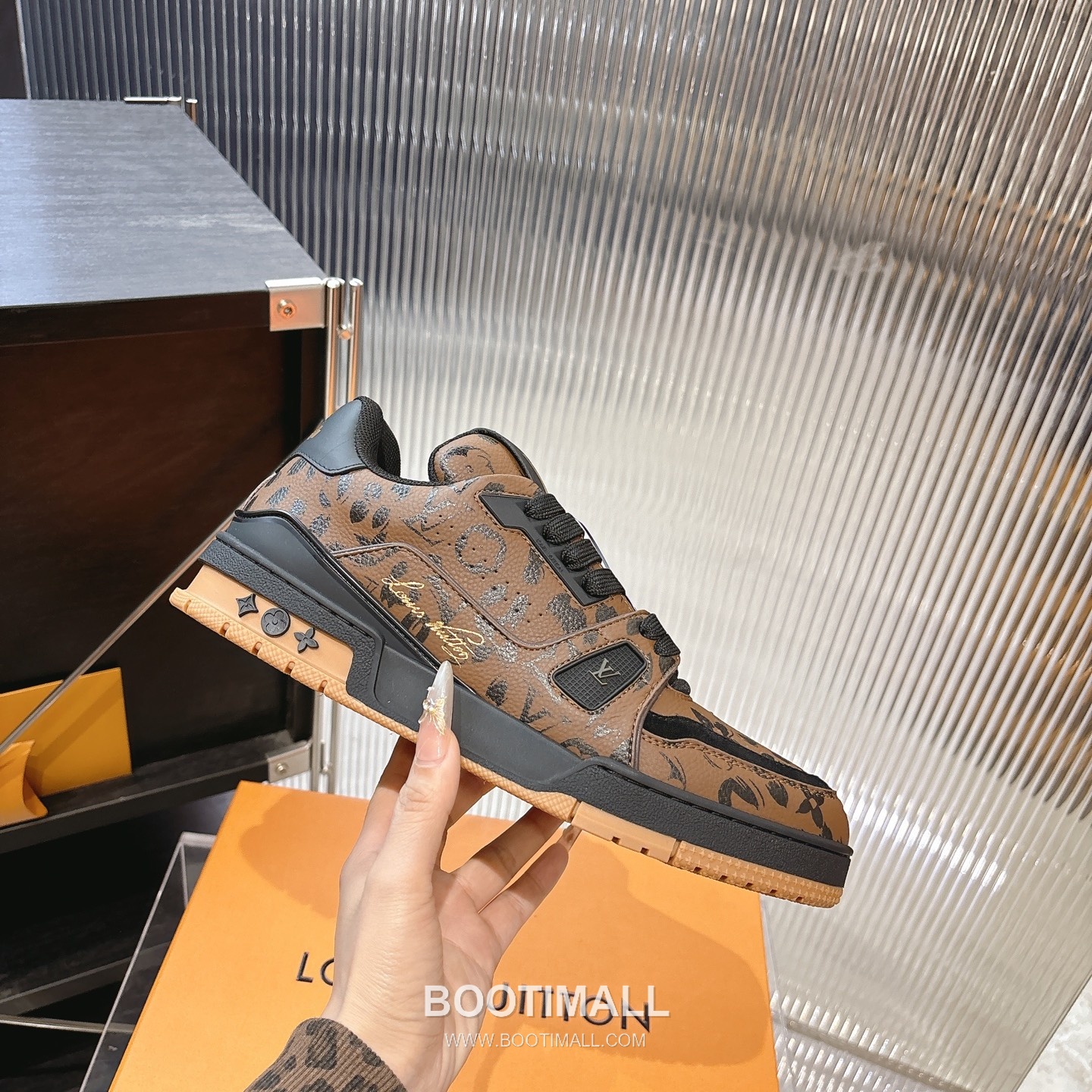 Louis Vuitton Trainer Monogram Denim 루이비통 트레이너 모노그램 데님 스니커즈 5