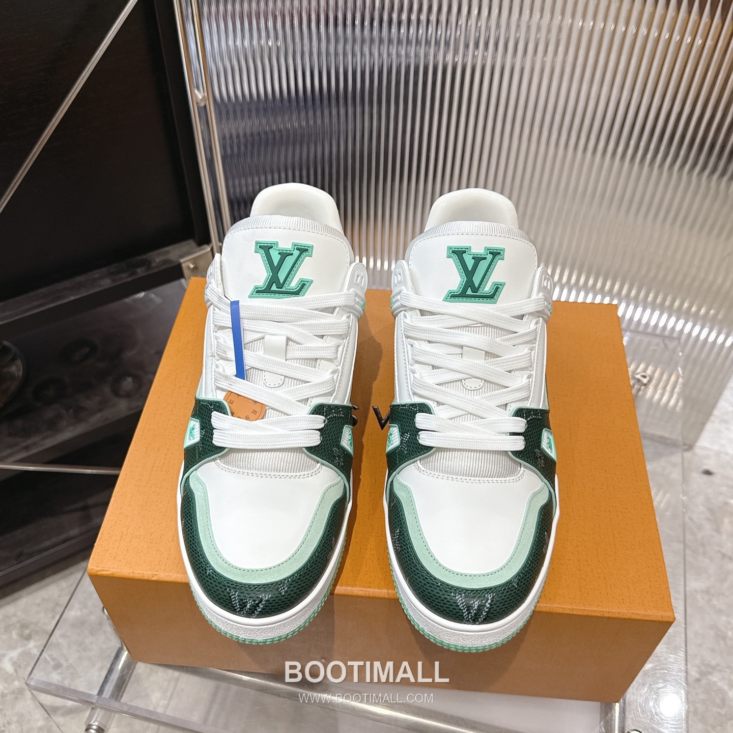 Louis Vuitton Trainer Monogram Denim 루이비통 트레이너 모노그램 데님 스니커즈 1