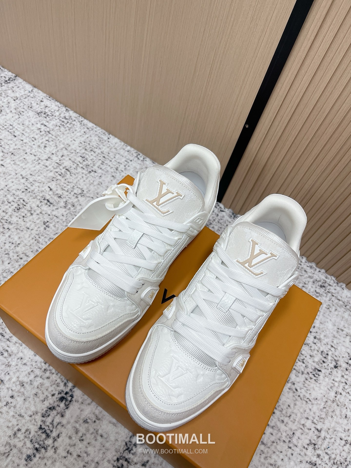 Louis Vuitton Trainer Monogram Denim 루이비통 트레이너 모노그램 데님 스니커즈 1