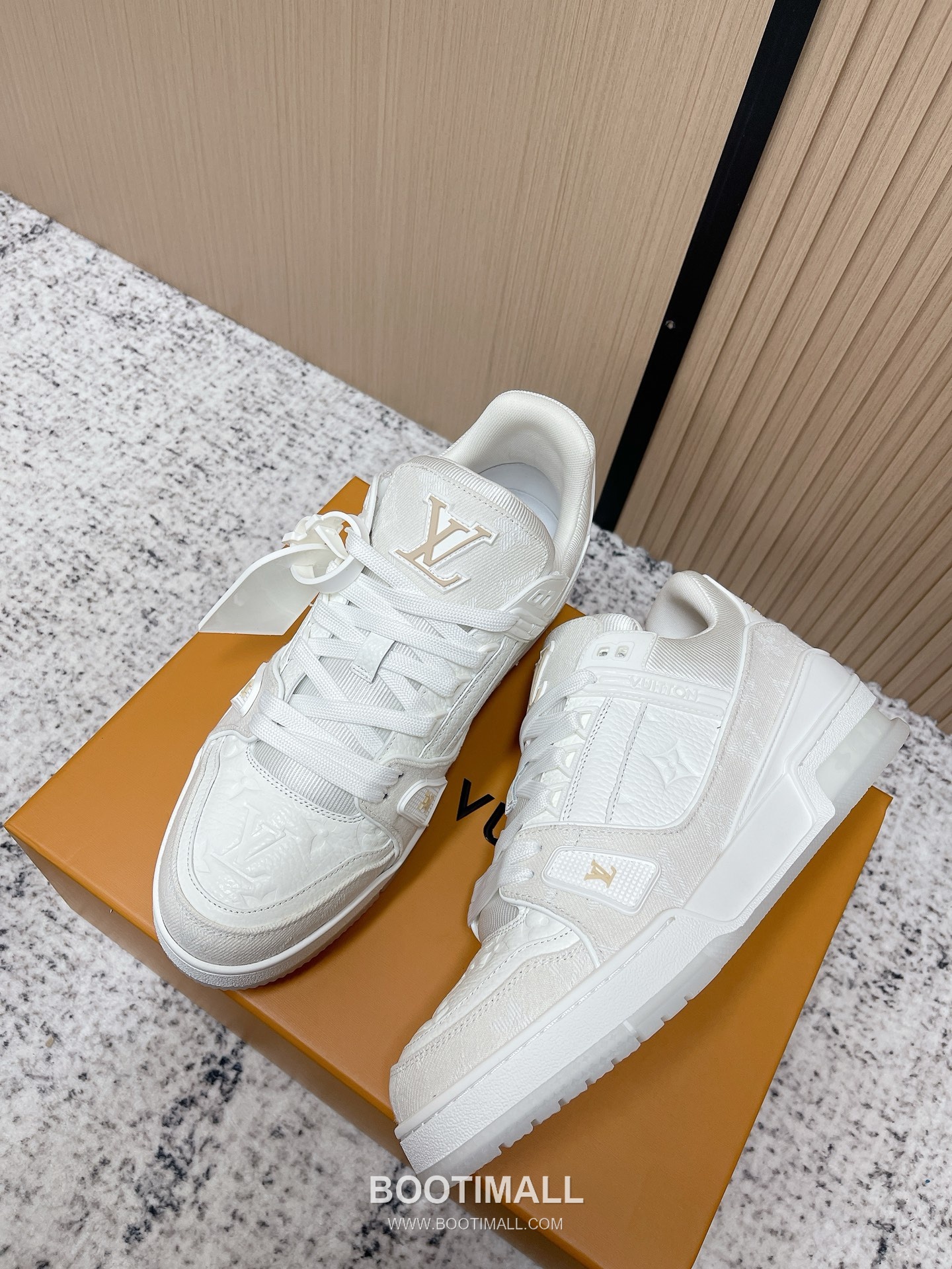 Louis Vuitton Trainer Monogram Denim 루이비통 트레이너 모노그램 데님 스니커즈 2