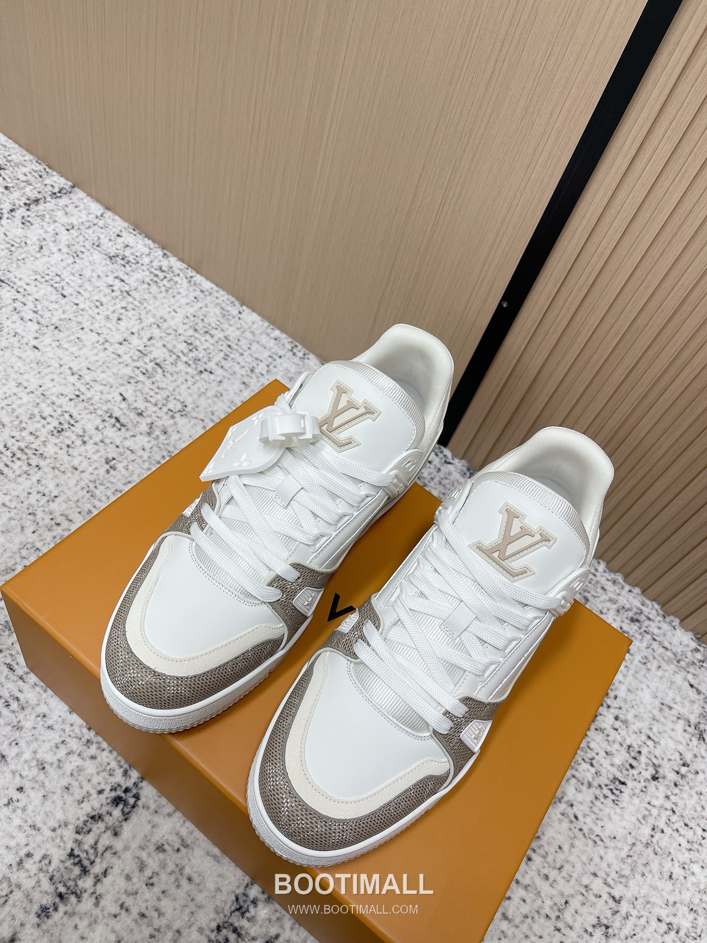 Louis Vuitton Trainer Monogram Denim 루이비통 트레이너 모노그램 데님 스니커즈 1