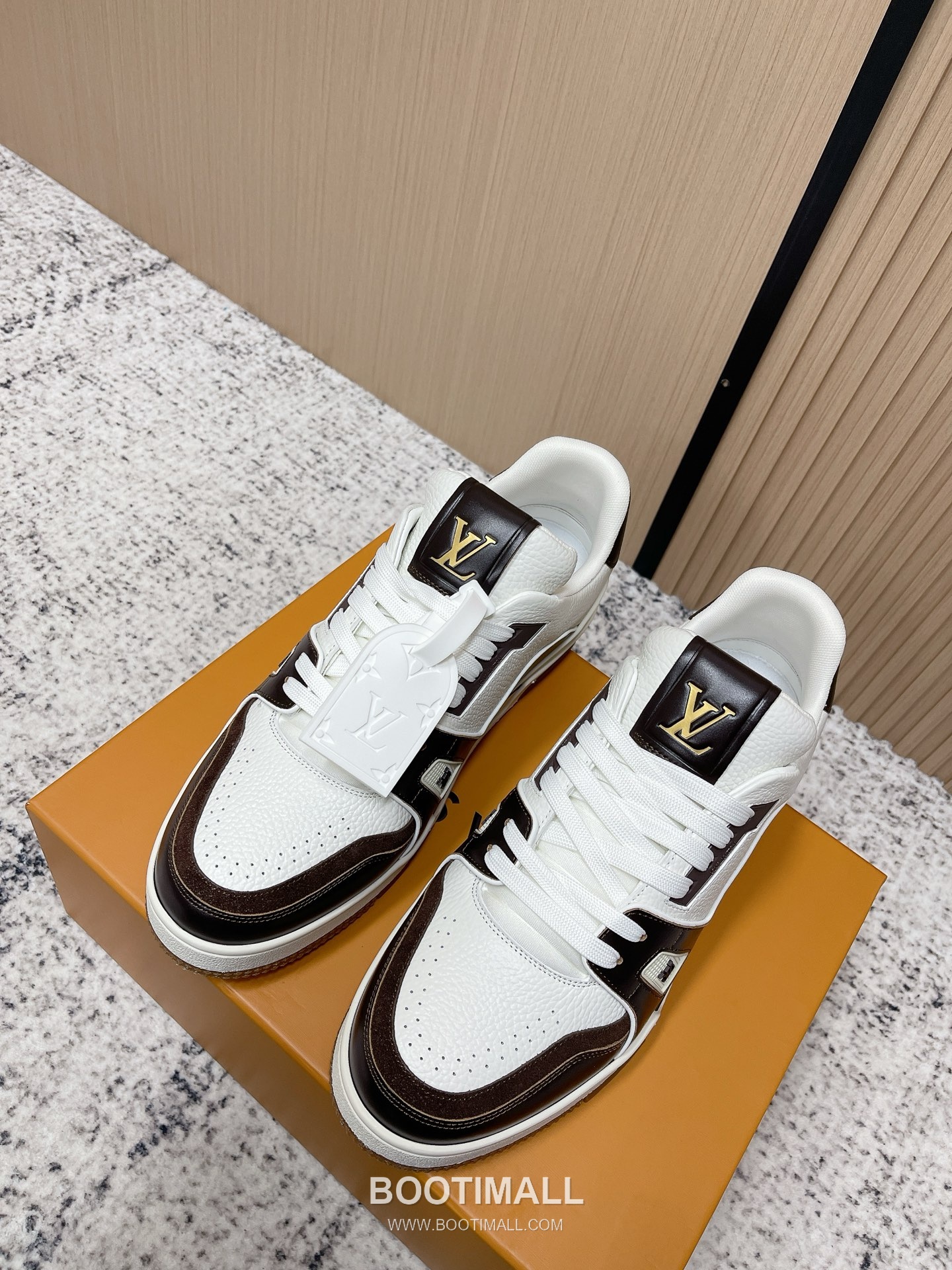 Louis Vuitton Trainer Monogram Denim 루이비통 트레이너 모노그램 데님 스니커즈 1