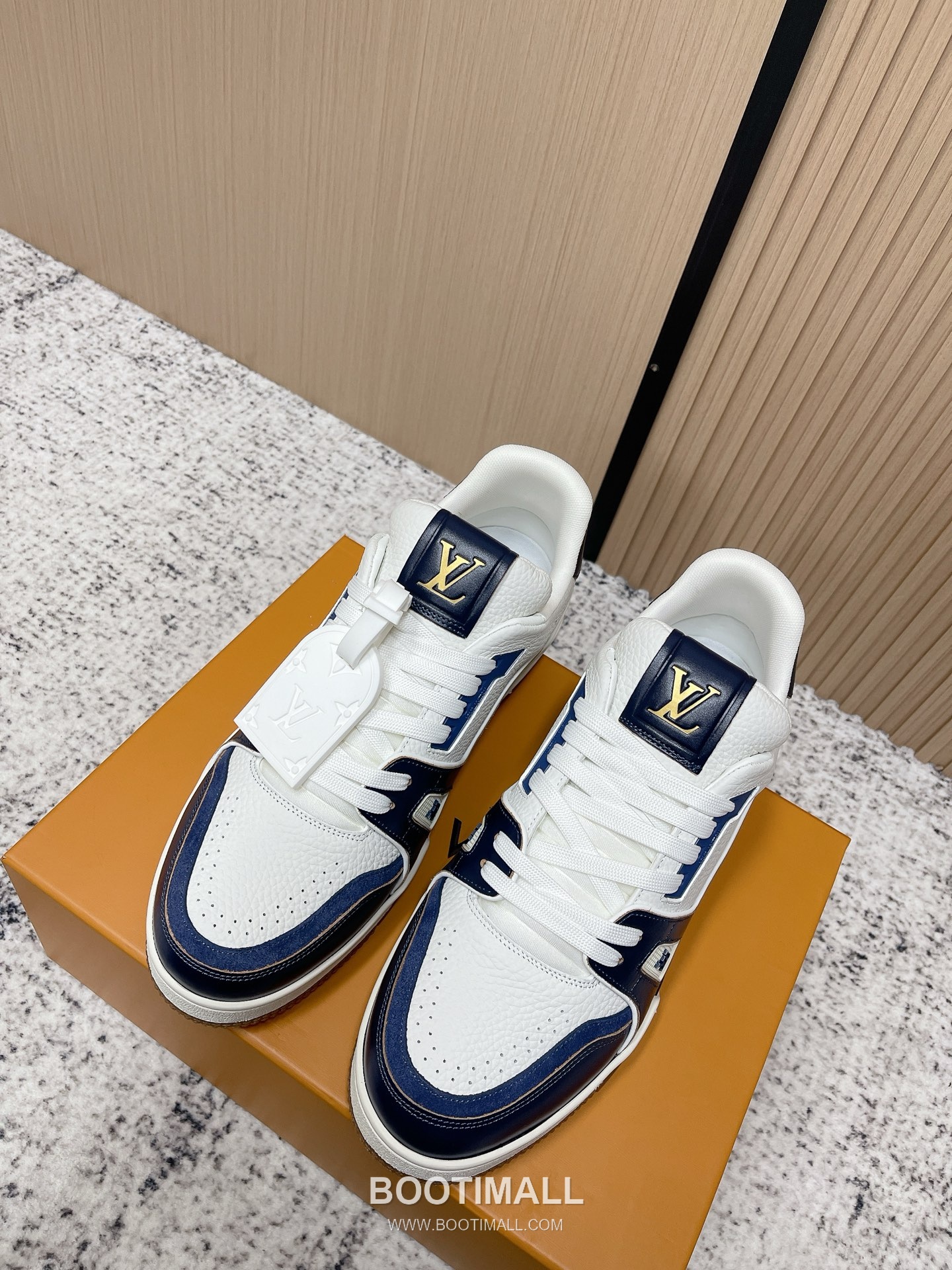 Louis Vuitton Trainer Monogram Denim 루이비통 트레이너 모노그램 데님 스니커즈 1