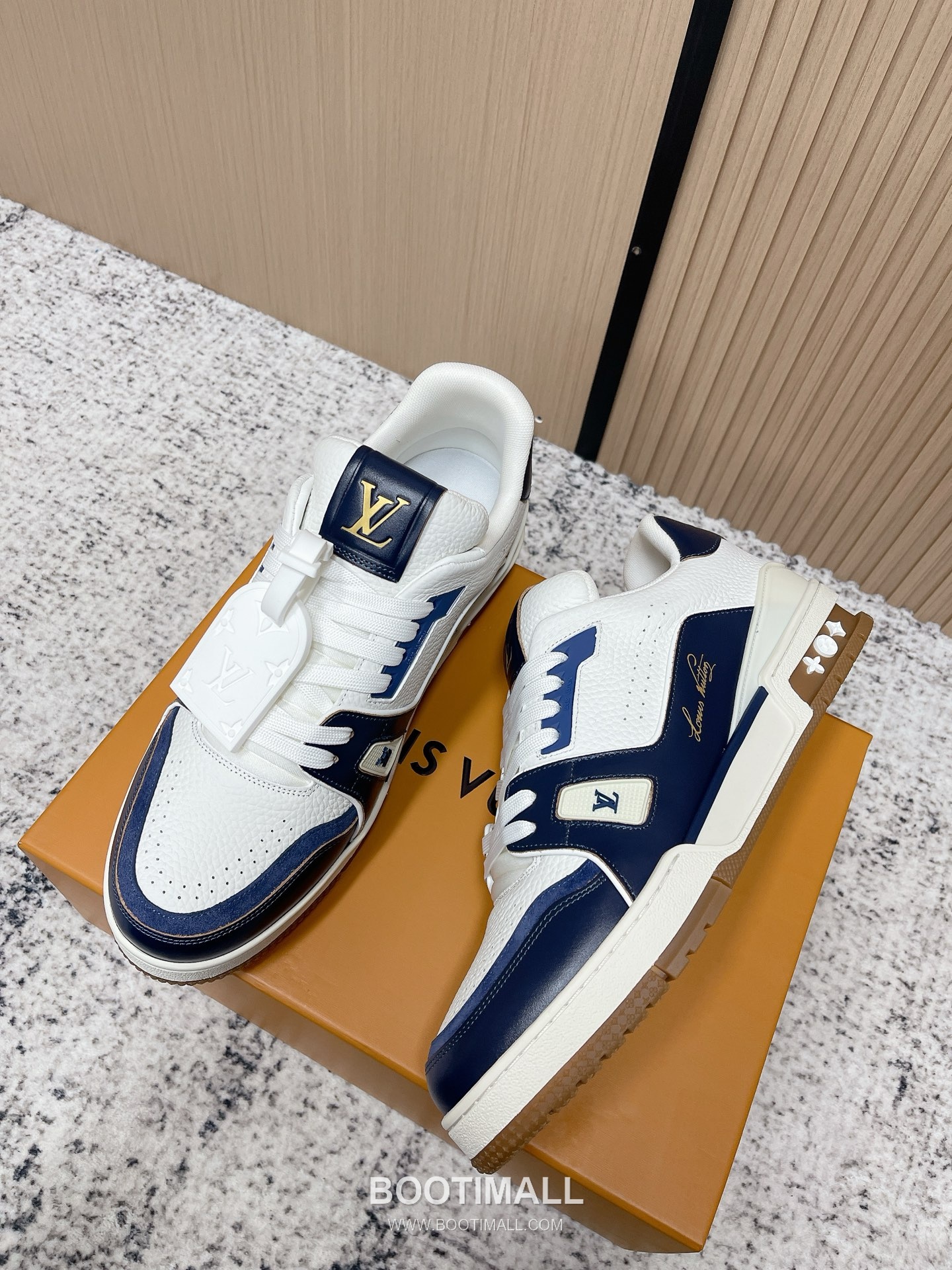 Louis Vuitton Trainer Monogram Denim 루이비통 트레이너 모노그램 데님 스니커즈 2
