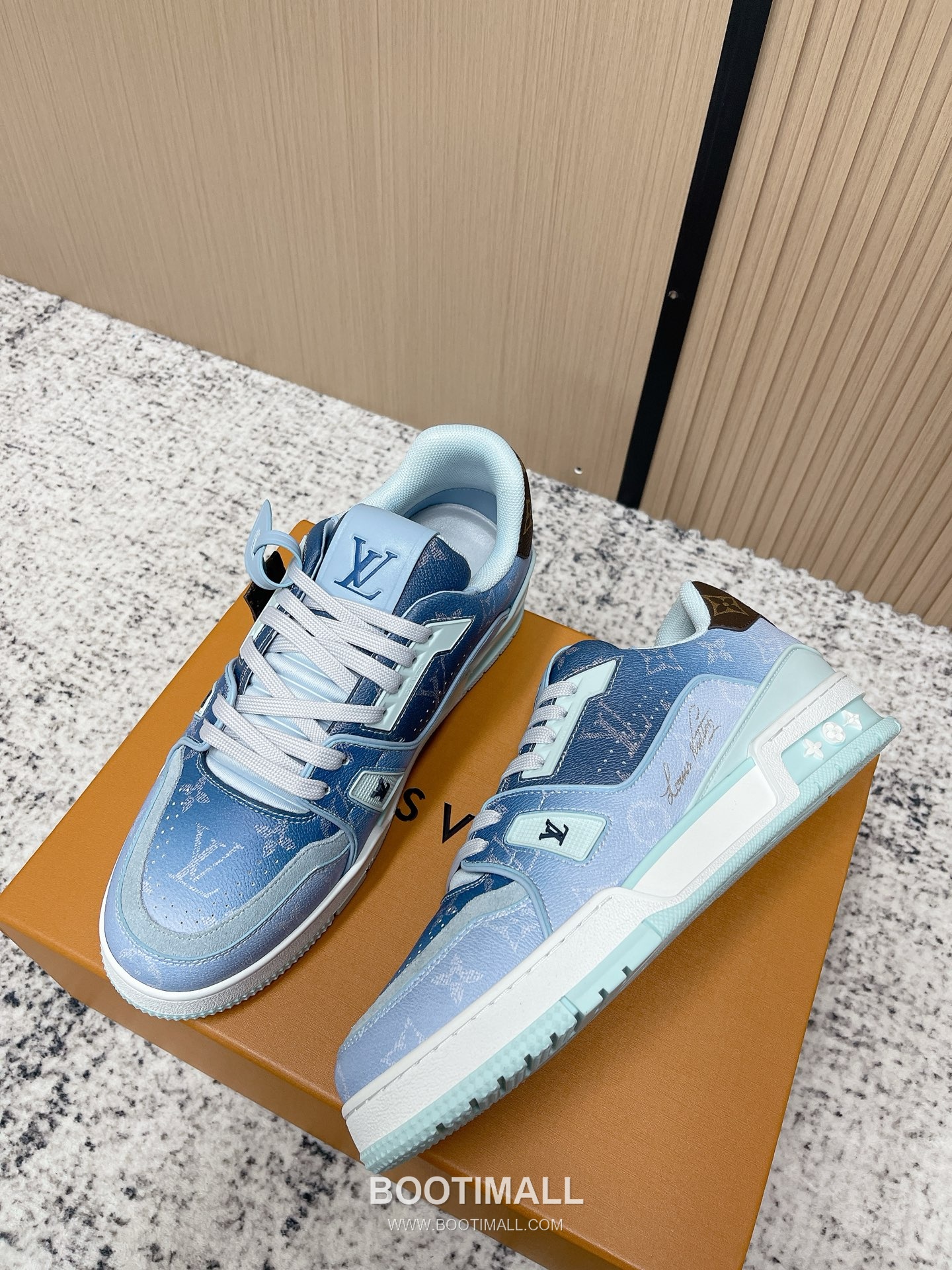 Louis Vuitton Trainer Monogram Denim 루이비통 트레이너 모노그램 데님 스니커즈 2