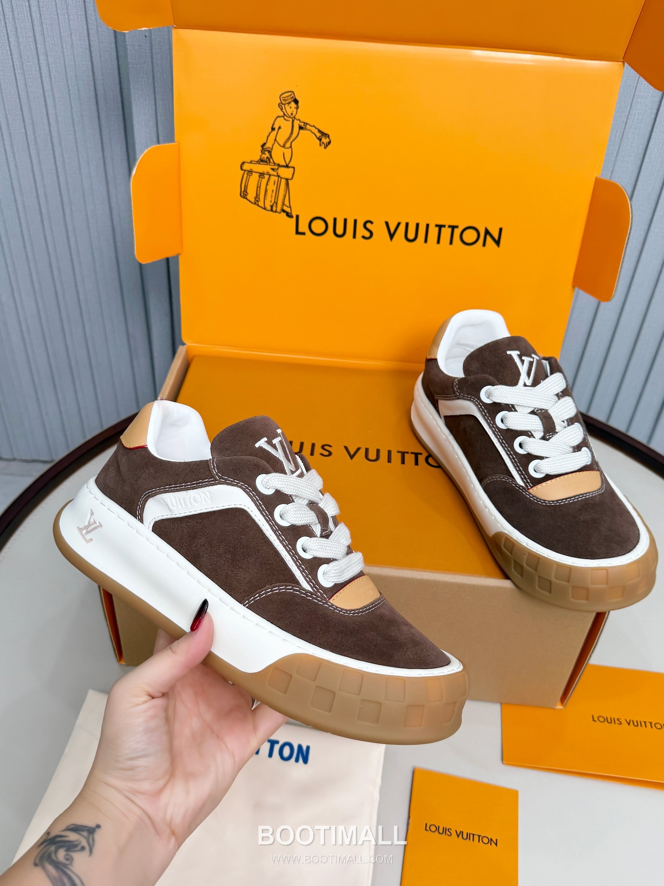 Louis Vuitton Padded Skate Low-Top Sneakers 루이비통 패디드 스케이트 로우탑 스니커즈 1