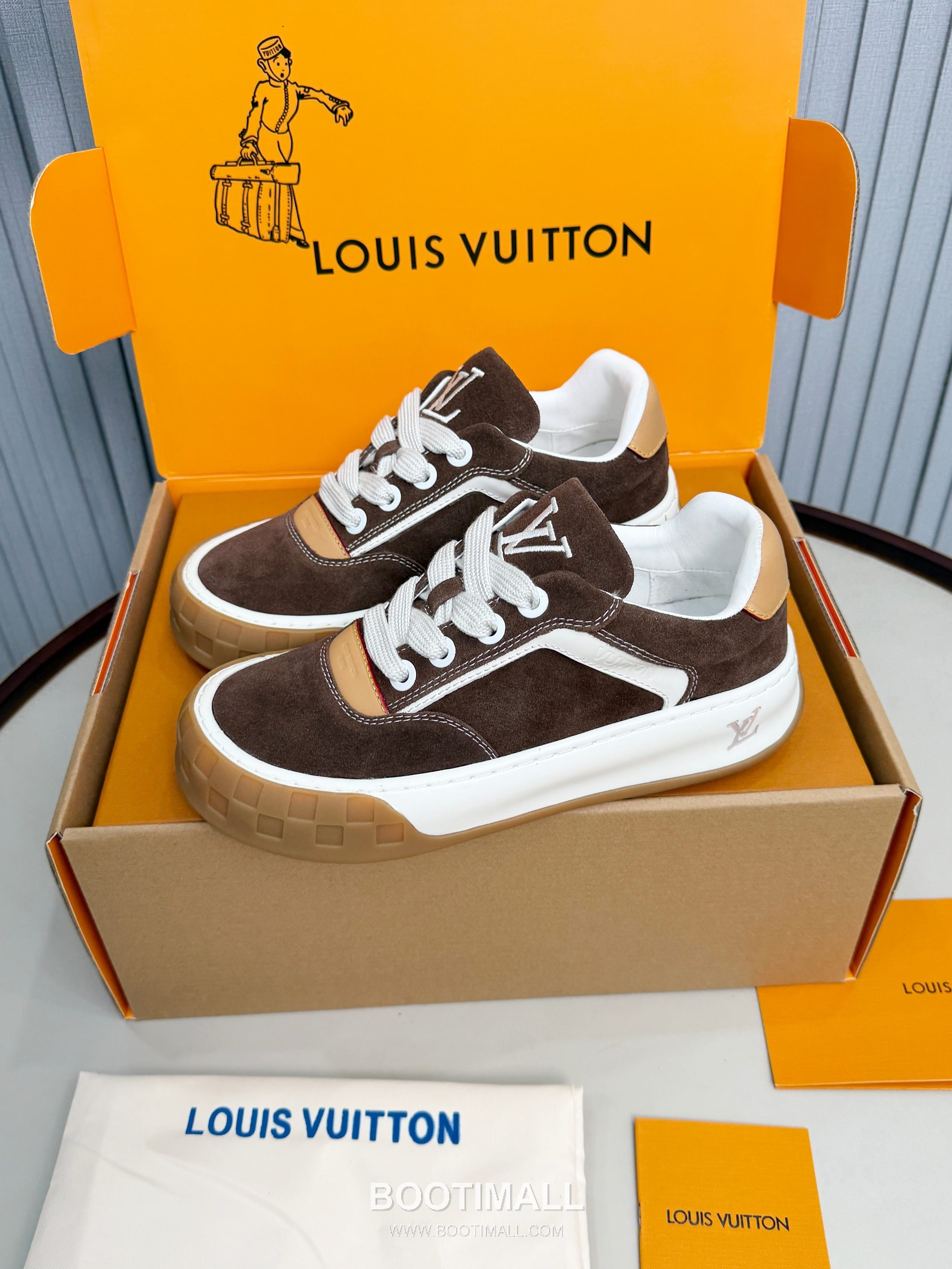 Louis Vuitton Padded Skate Low-Top Sneakers 루이비통 패디드 스케이트 로우탑 스니커즈 3