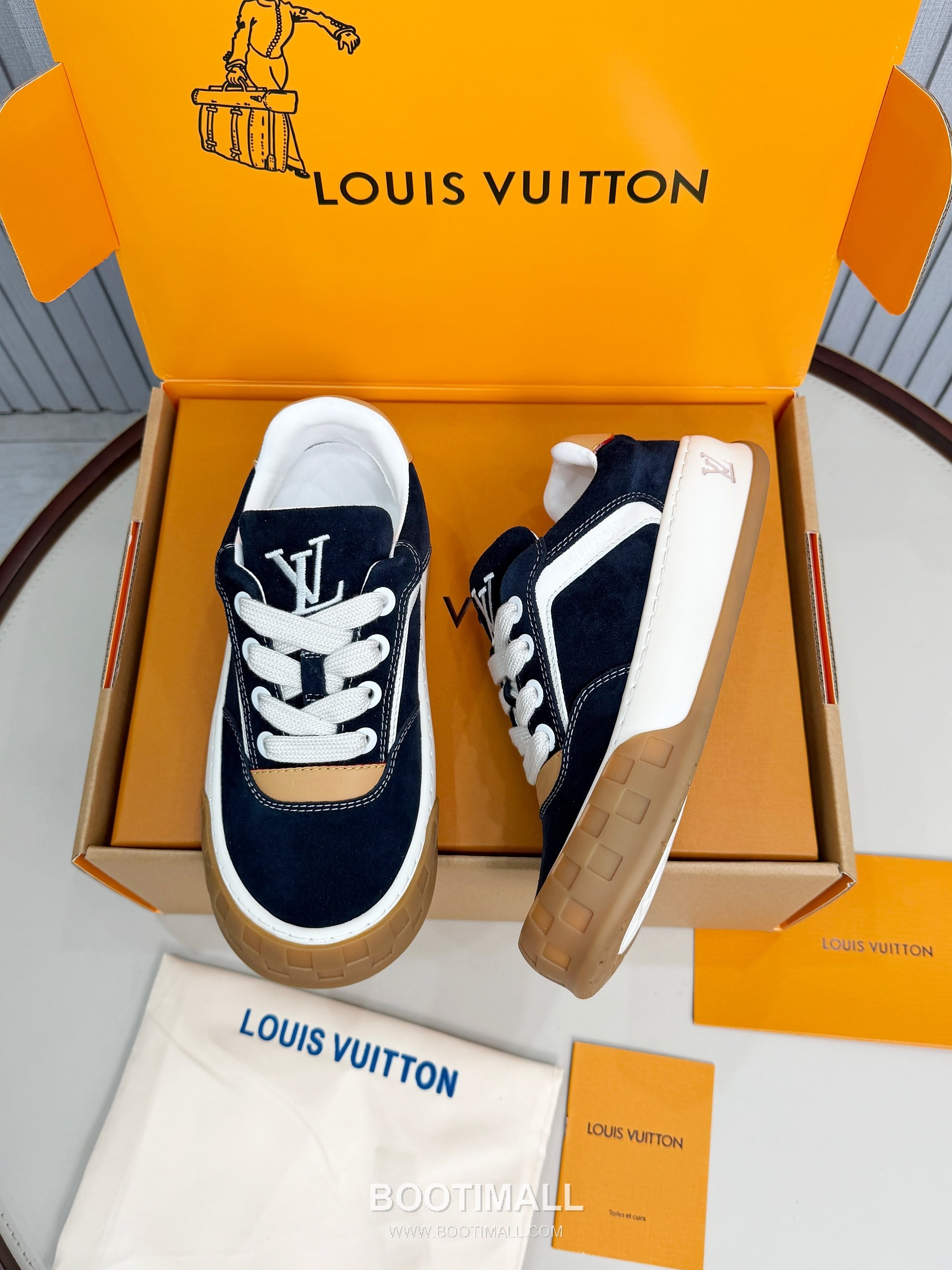 Louis Vuitton Padded Skate Low-Top Sneakers 루이비통 패디드 스케이트 로우탑 스니커즈 2