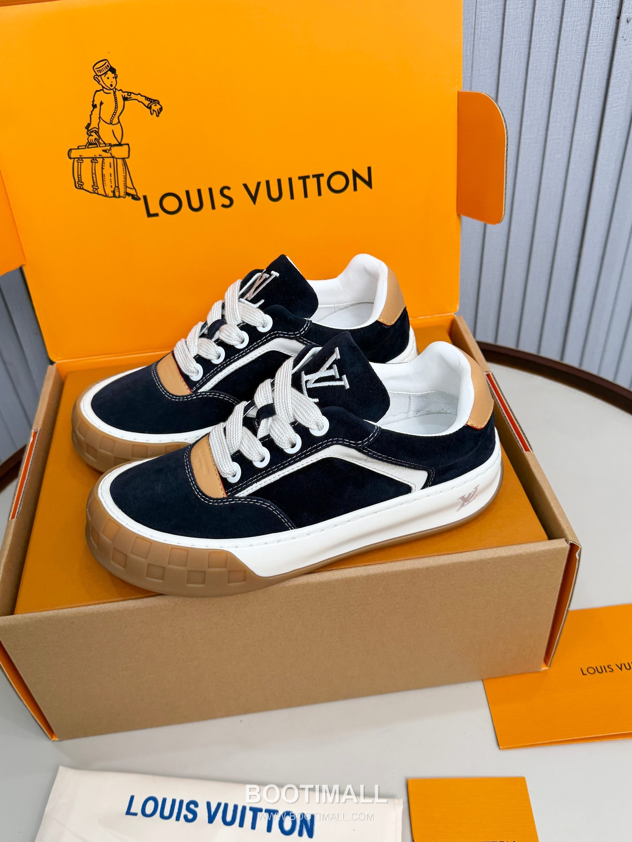 Louis Vuitton Padded Skate Low-Top Sneakers 루이비통 패디드 스케이트 로우탑 스니커즈 3