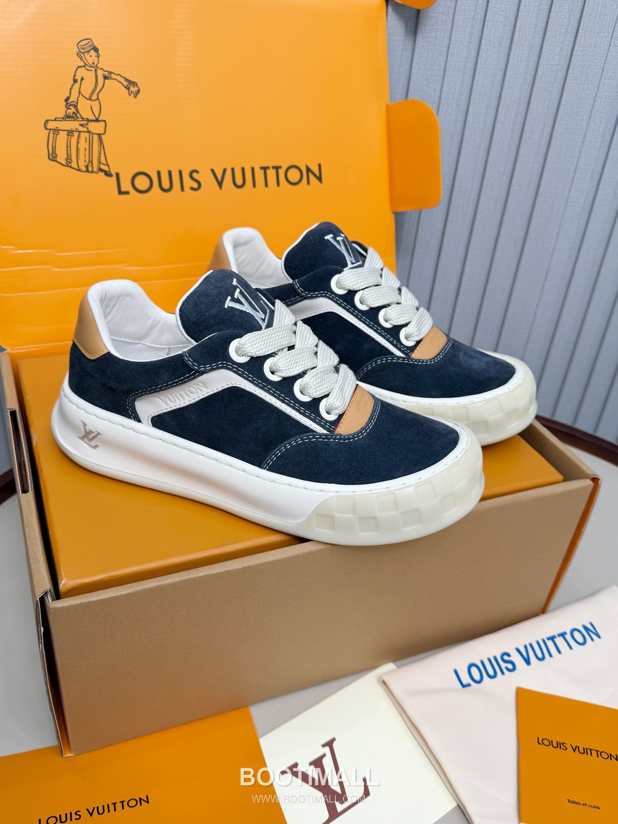 Louis Vuitton Padded Skate Low-Top Sneakers 루이비통 패디드 스케이트 로우탑 스니커즈 1