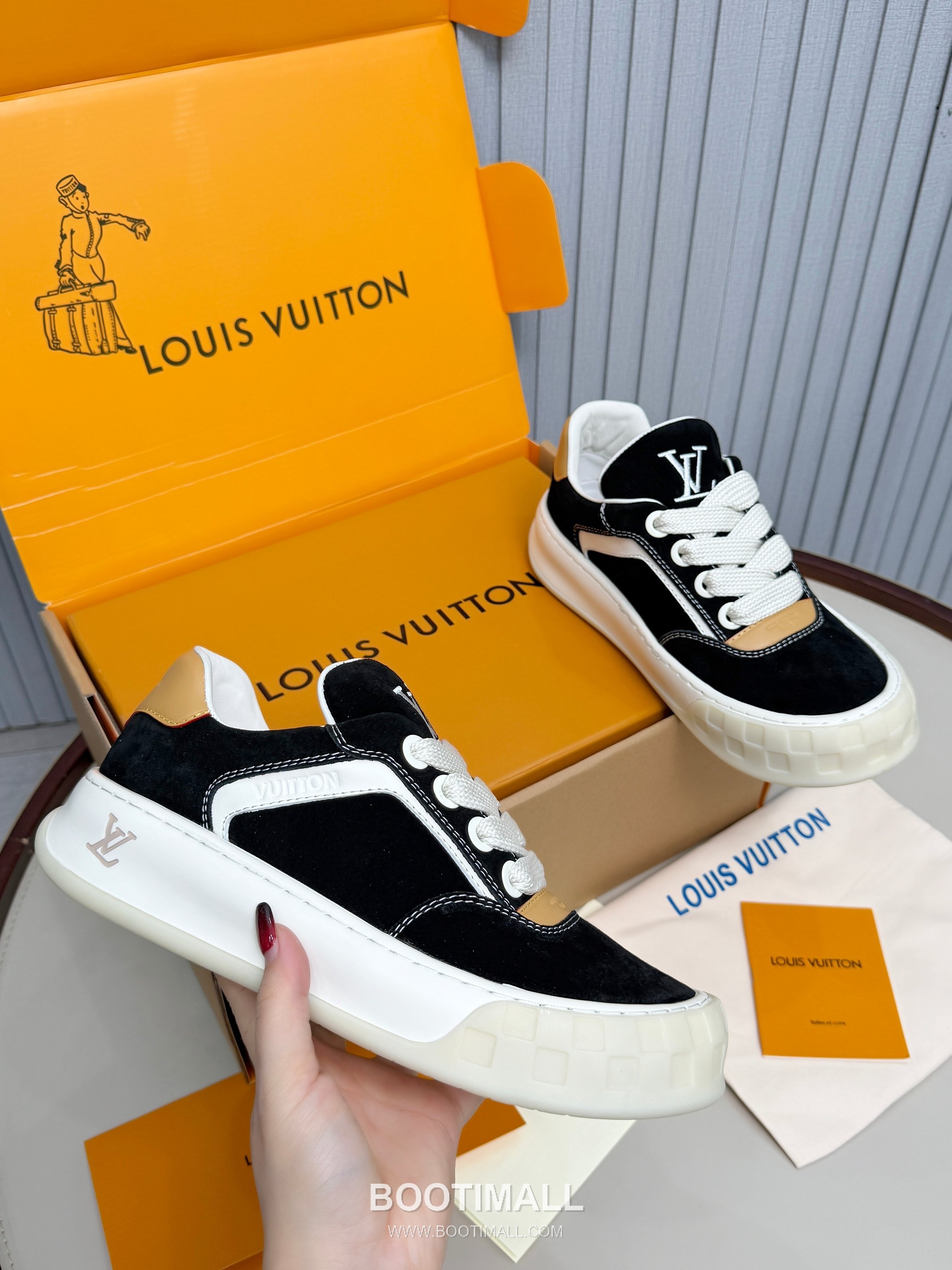 Louis Vuitton Padded Skate Low-Top Sneakers 루이비통 패디드 스케이트 로우탑 스니커즈 1