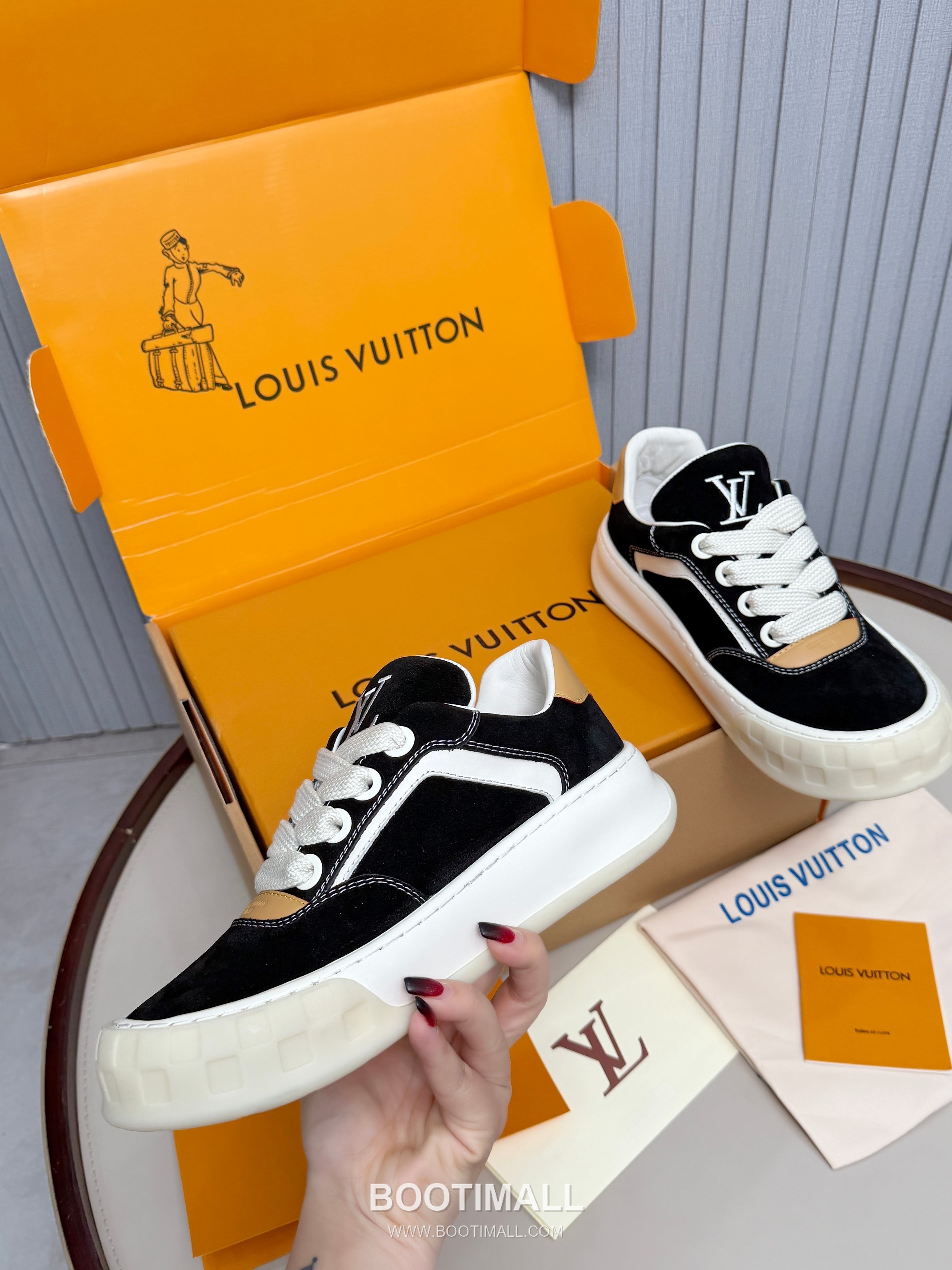 Louis Vuitton Padded Skate Low-Top Sneakers 루이비통 패디드 스케이트 로우탑 스니커즈 5