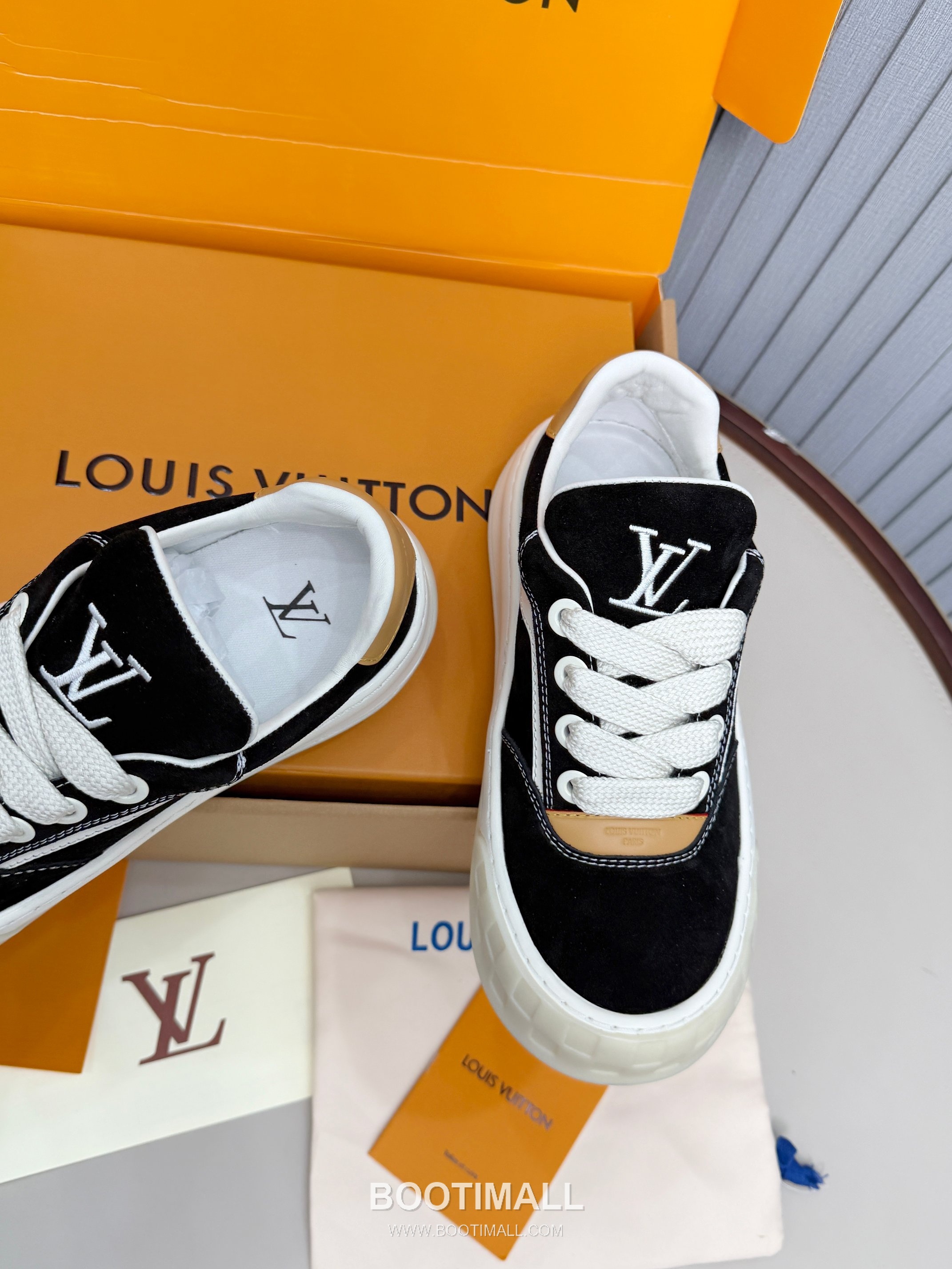 Louis Vuitton Padded Skate Low-Top Sneakers 루이비통 패디드 스케이트 로우탑 스니커즈 6