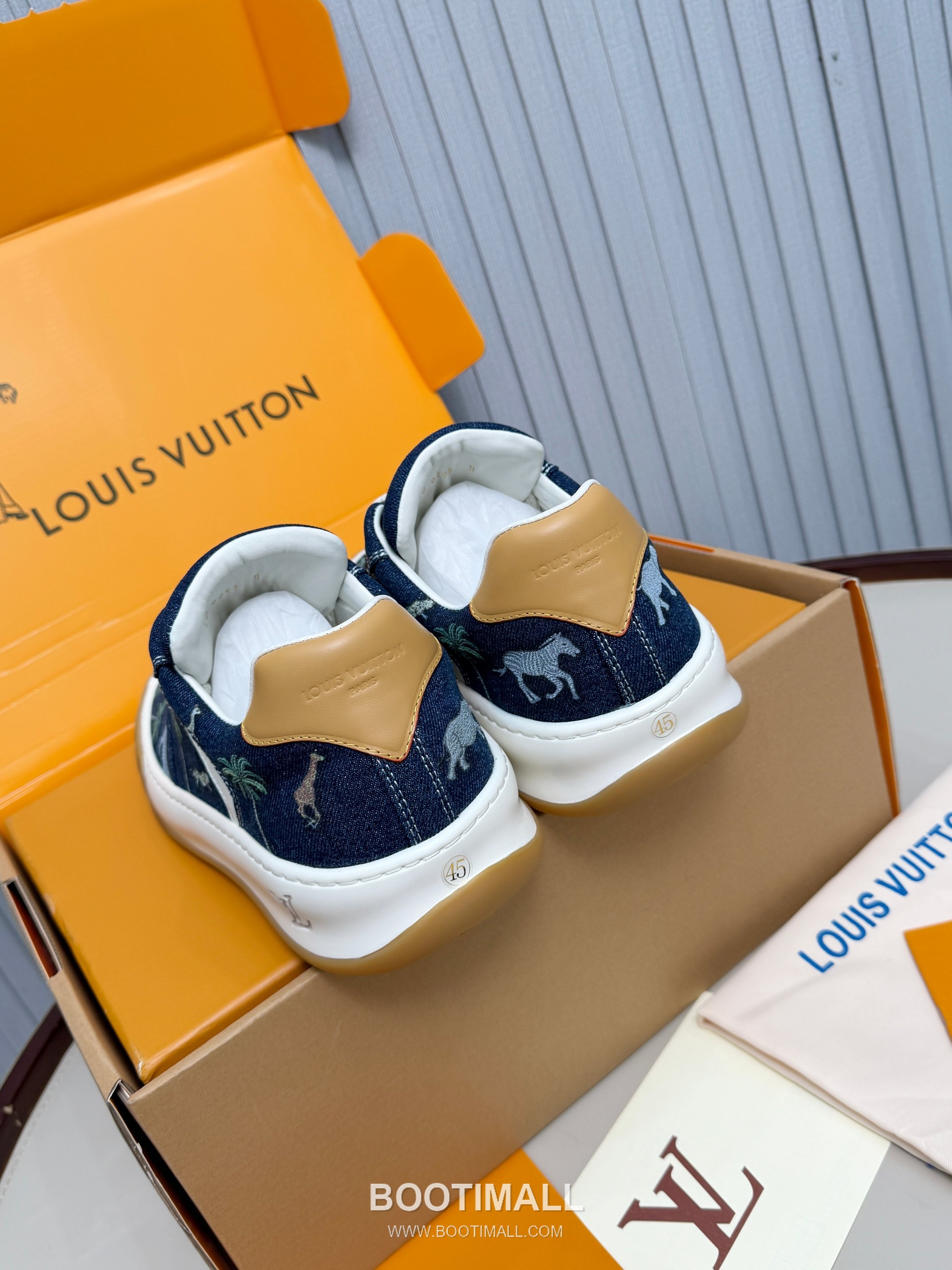 Louis Vuitton Padded Skate Low-Top Sneakers 루이비통 패디드 스케이트 로우탑 스니커즈 4