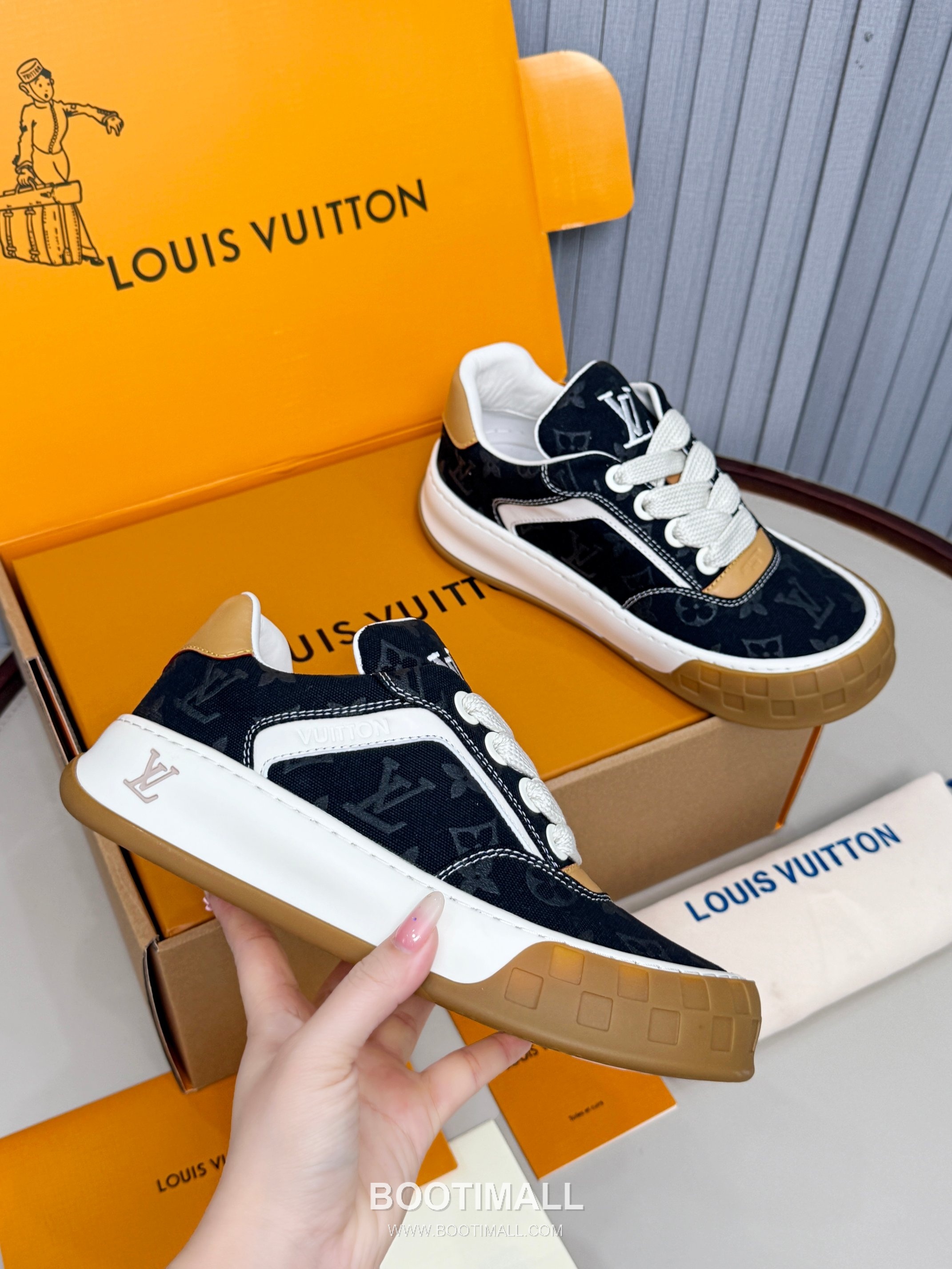 Louis Vuitton Padded Skate Low-Top Sneakers 루이비통 패디드 스케이트 로우탑 스니커즈 3