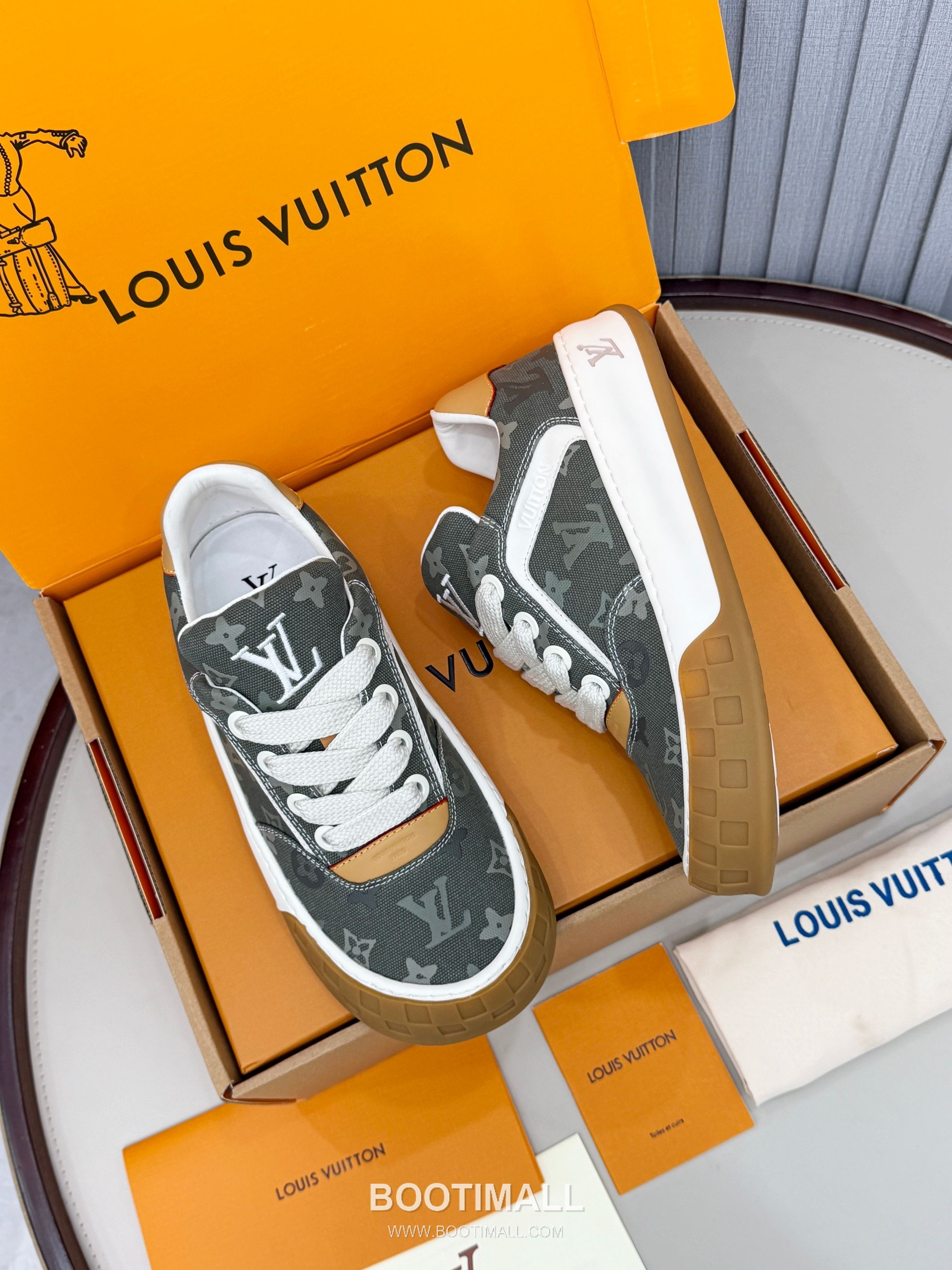 Louis Vuitton Padded Skate Low-Top Sneakers 루이비통 패디드 스케이트 로우탑 스니커즈 3