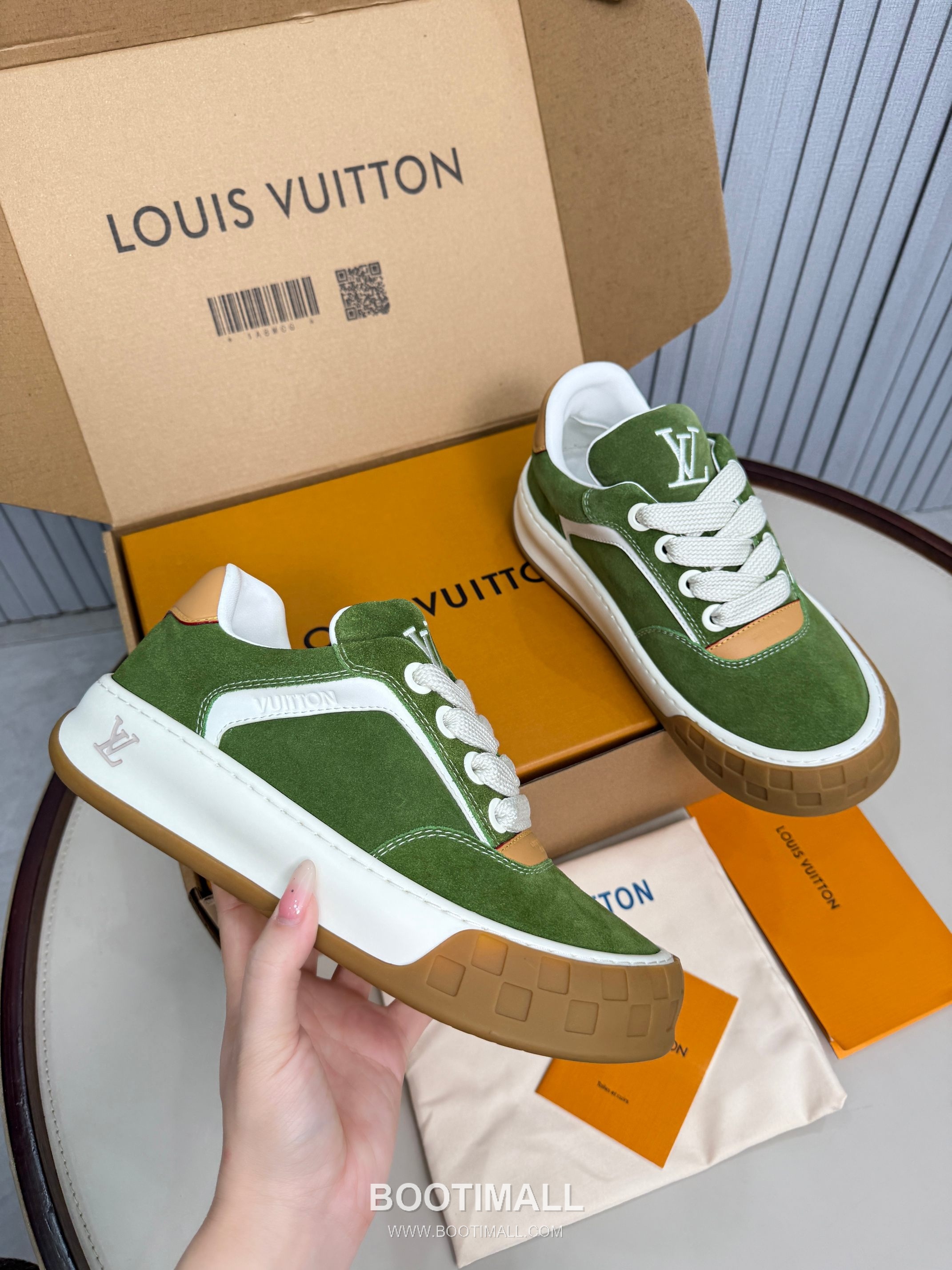 Louis Vuitton Padded Skate Low-Top Sneakers 루이비통 패디드 스케이트 로우탑 스니커즈 1