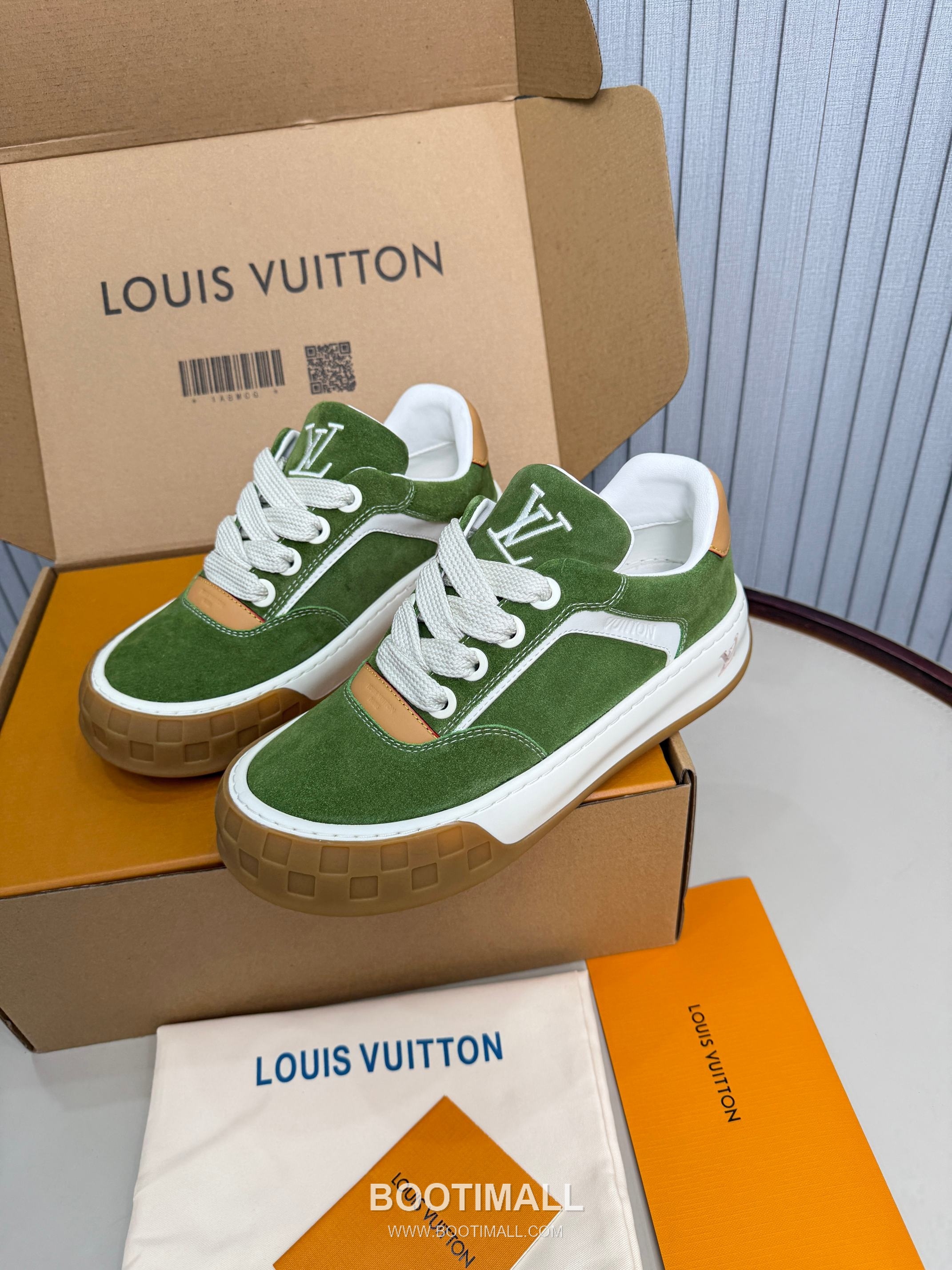 Louis Vuitton Padded Skate Low-Top Sneakers 루이비통 패디드 스케이트 로우탑 스니커즈 4