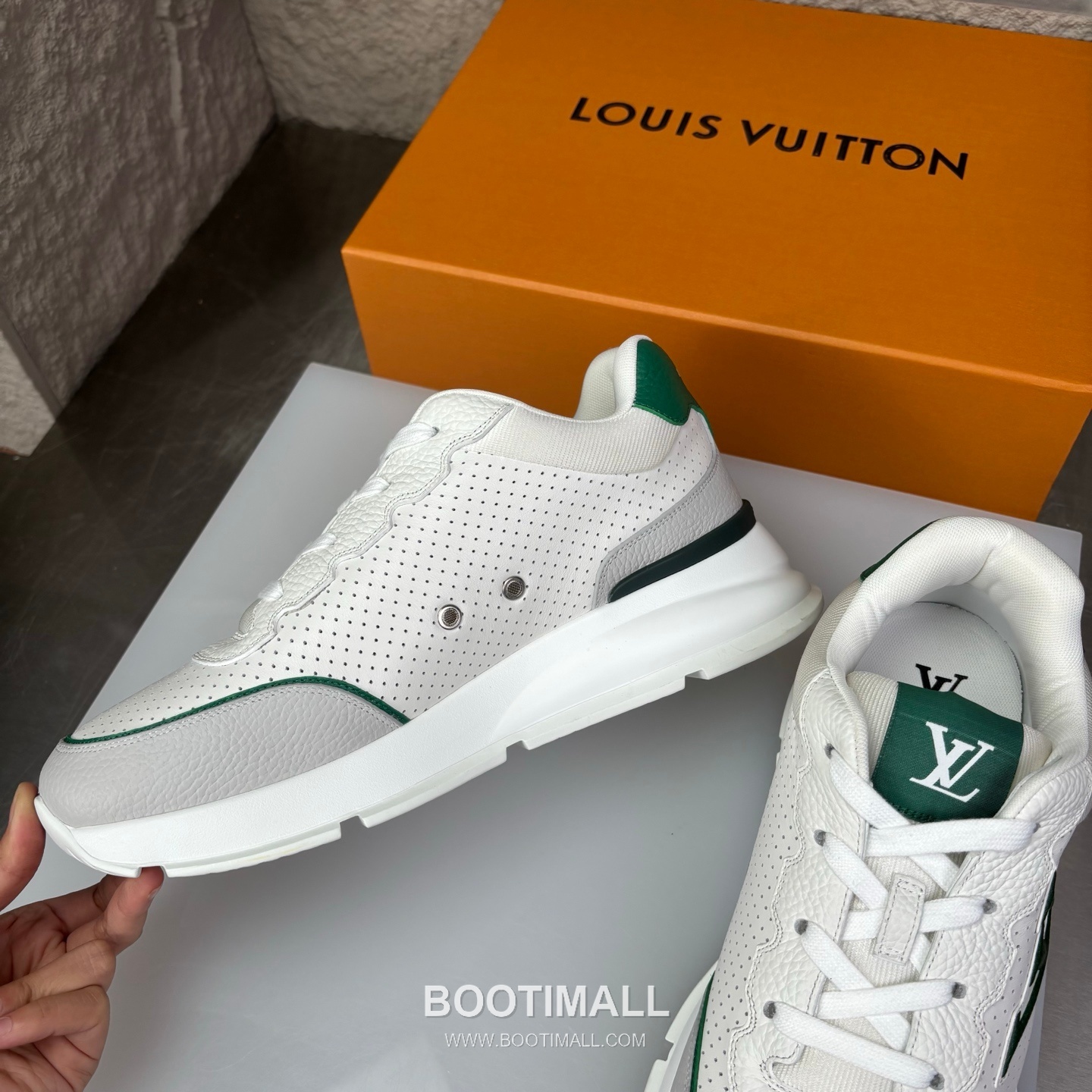 Louis Vuitton Classic LV Letter Platform Smooth Cowhide Black Sneakers 루이비통 클래식 LV 레터링 플랫폼 스무스 소가죽 블랙 스니커즈 5