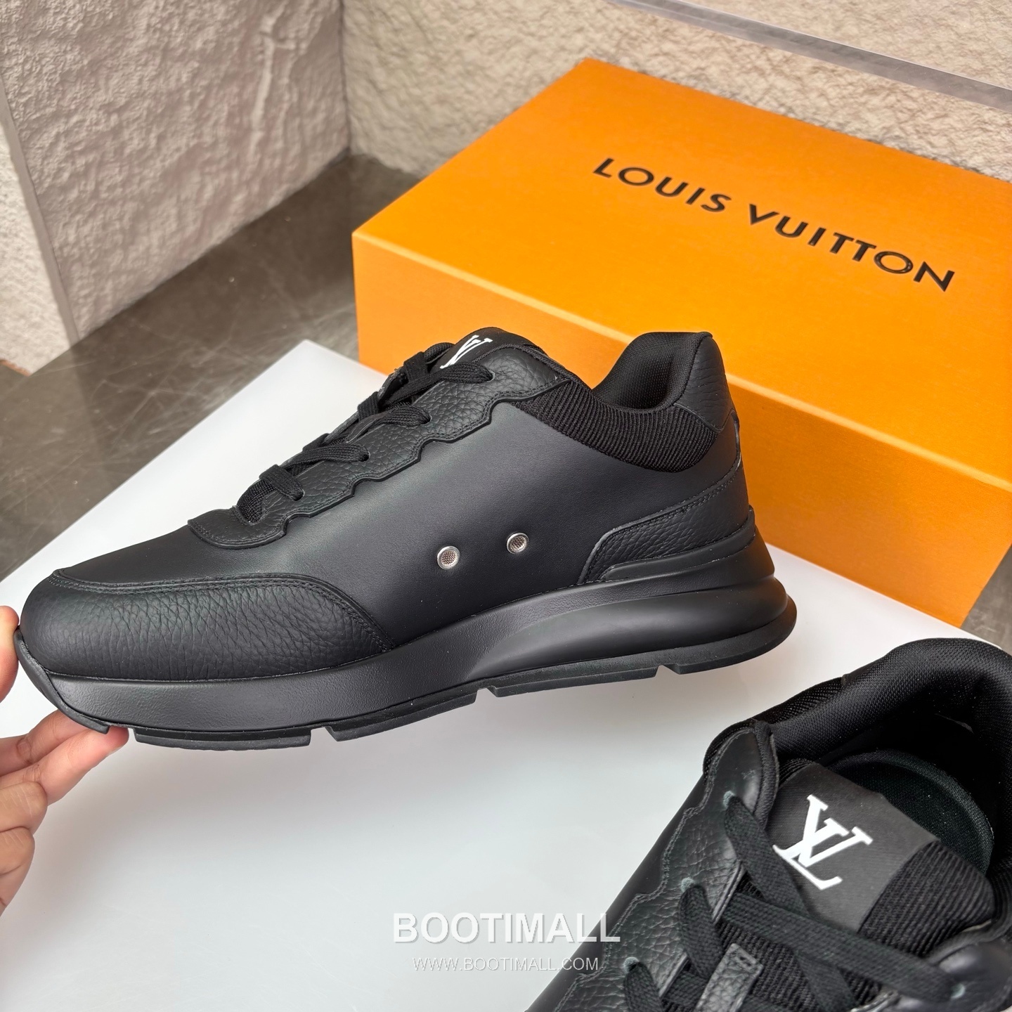 Louis Vuitton Classic LV Letter Platform Smooth Cowhide Black Sneakers 루이비통 클래식 LV 레터링 플랫폼 스무스 소가죽 블랙 스니커즈 5