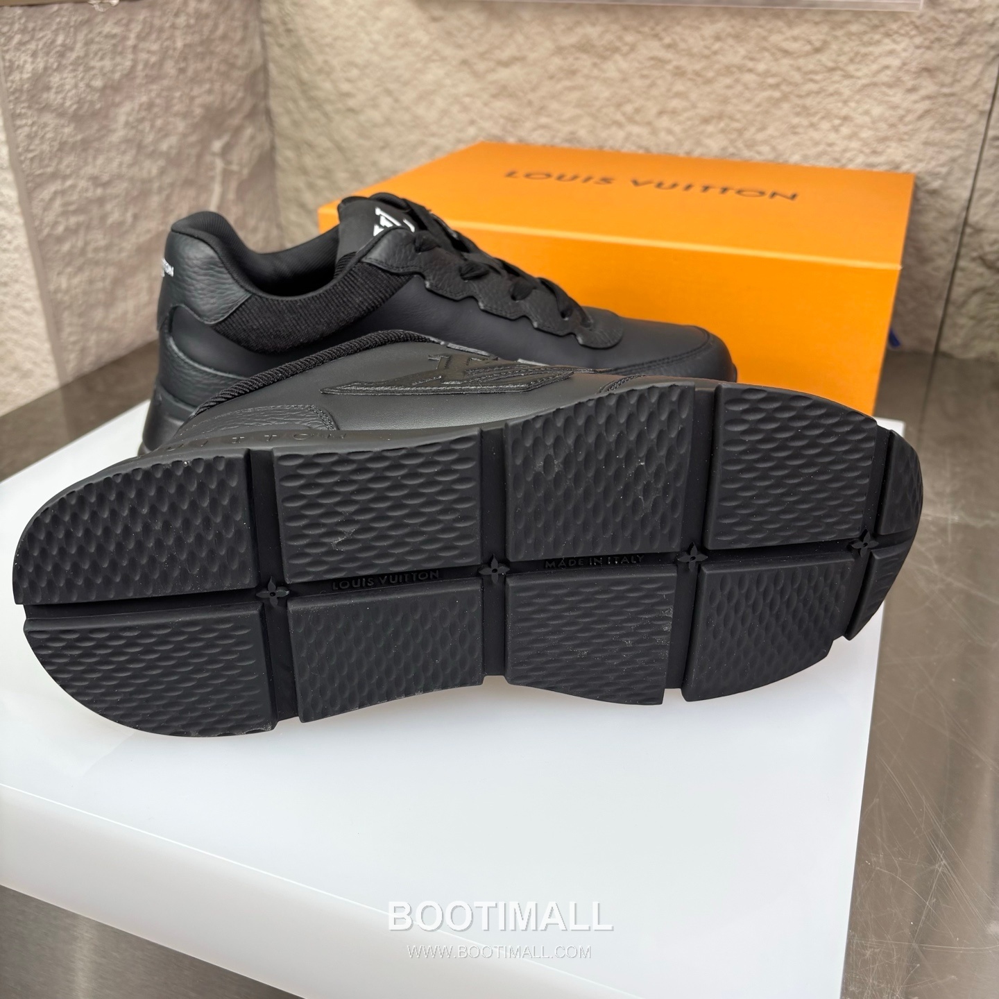 Louis Vuitton Classic LV Letter Platform Smooth Cowhide Black Sneakers 루이비통 클래식 LV 레터링 플랫폼 스무스 소가죽 블랙 스니커즈 9