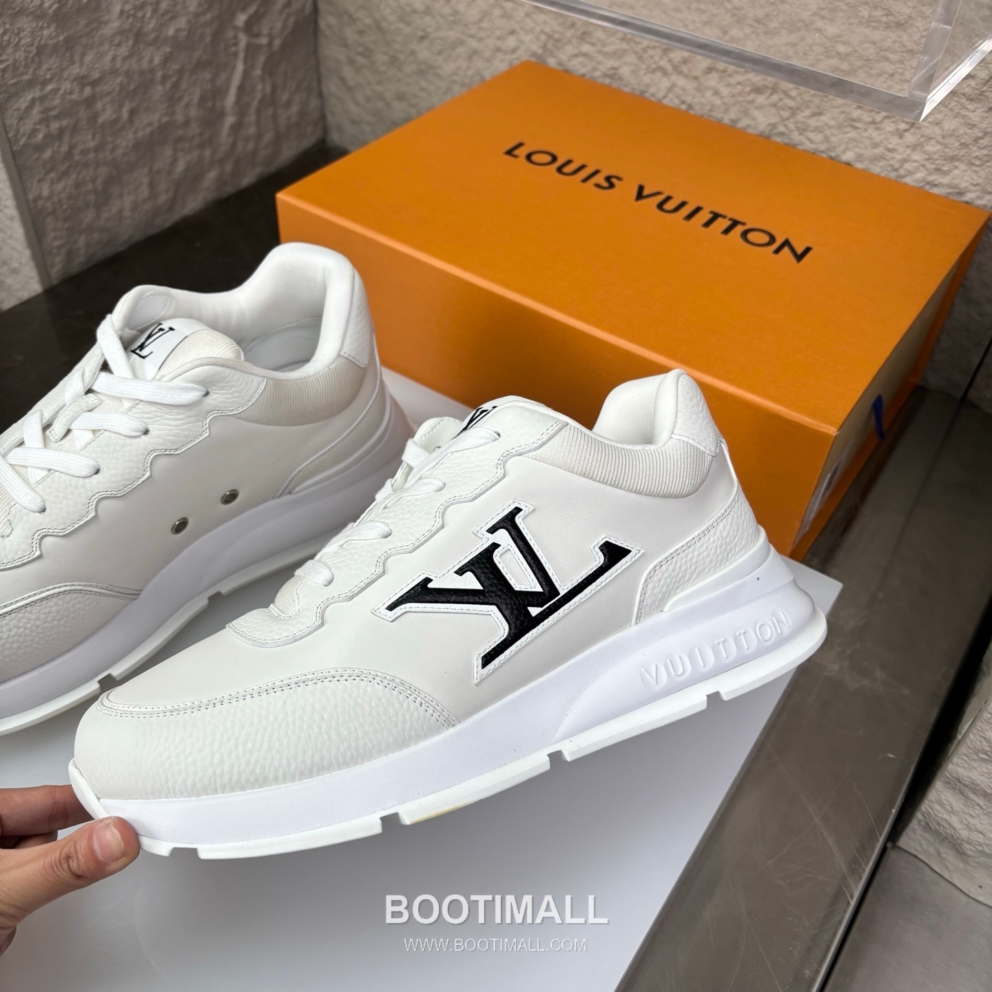 Louis Vuitton Classic LV Letter Platform Smooth Cowhide Black Sneakers 루이비통 클래식 LV 레터링 플랫폼 스무스 소가죽 블랙 스니커즈 4